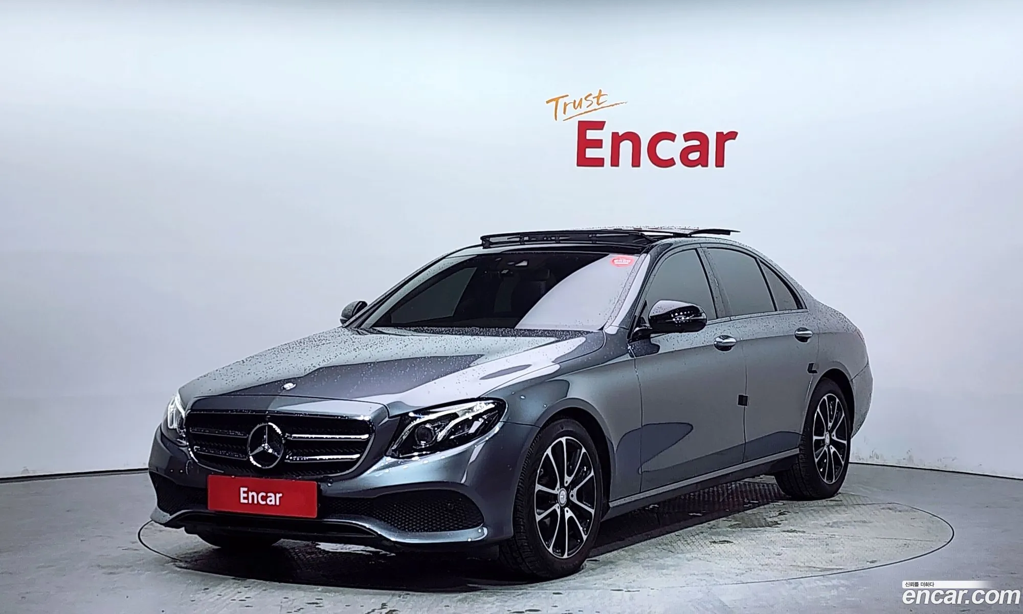 Mercedes-Benz E-Klasse E300 Avantgarde 2016 - фотография 18368586