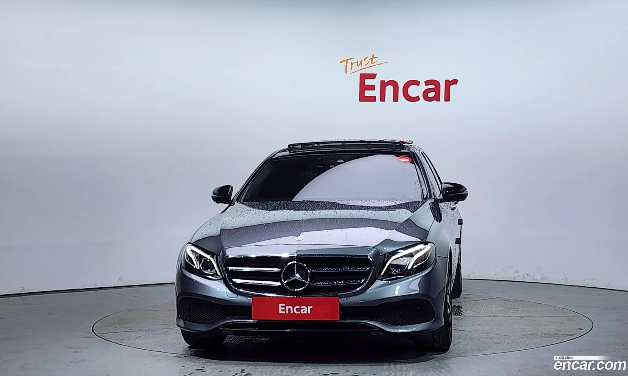 Mercedes-Benz E-Klasse E300 Avantgarde 2016 - фотография 18368588