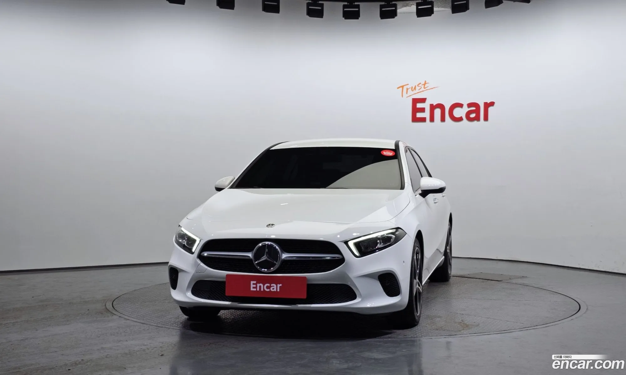 Benz A-Class W177 A250 4Matic Sedan - фотография 18385435