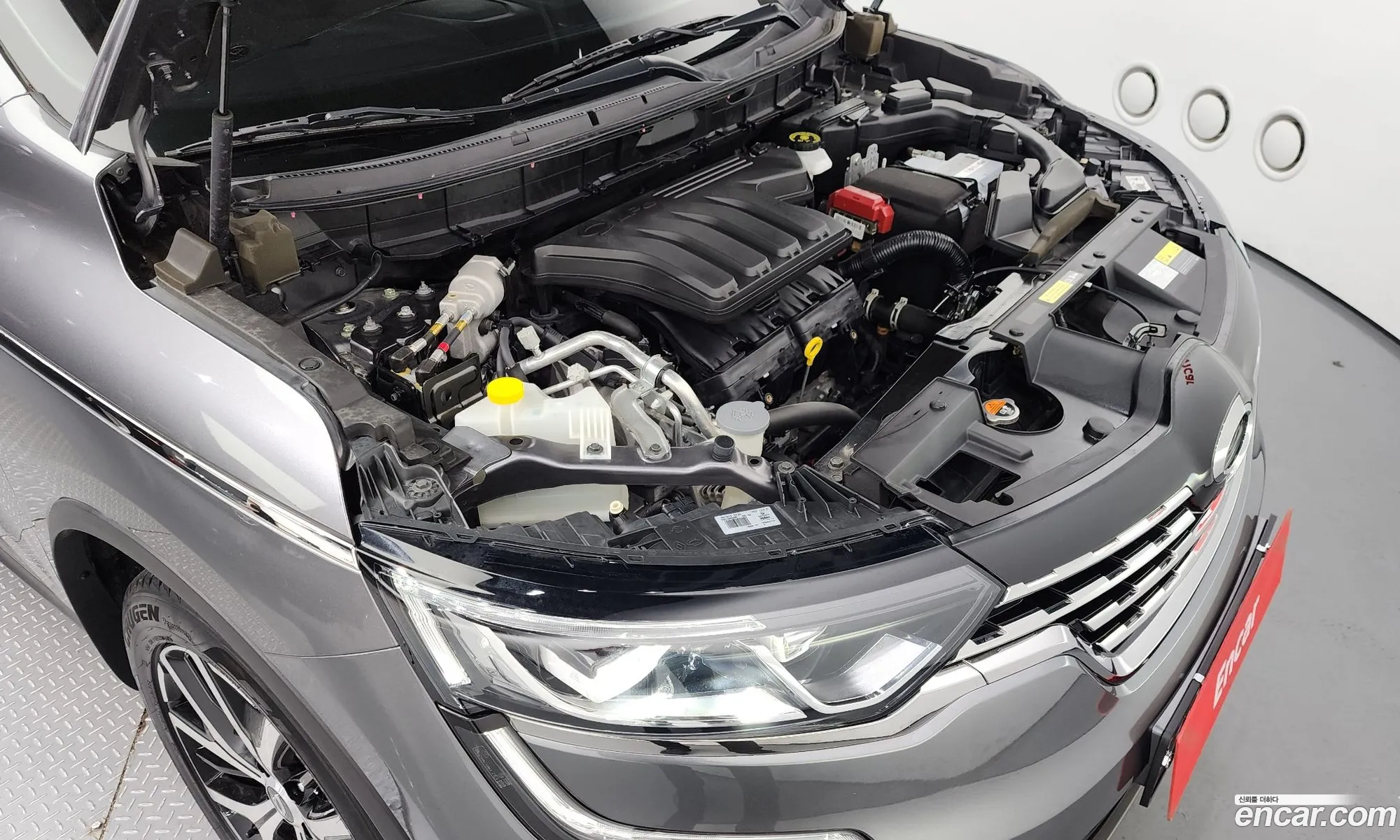 Renault Samsung Qm6 20 Lpe Re Signature 2Wd 2020 - фотография 1678759