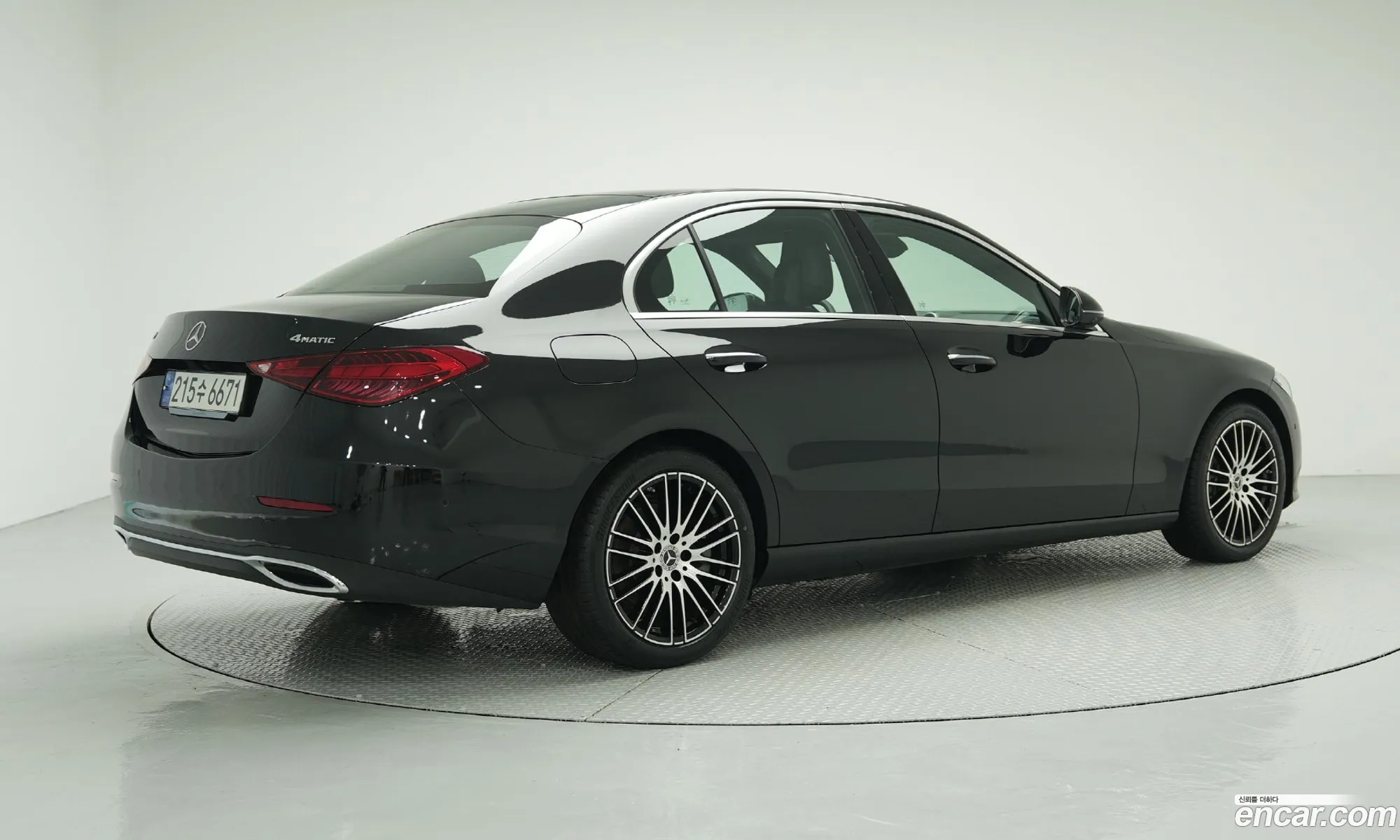 Mercedes-Benz C-Klasse C300 4Matic Avant Garde 2024 - фотография 18385376