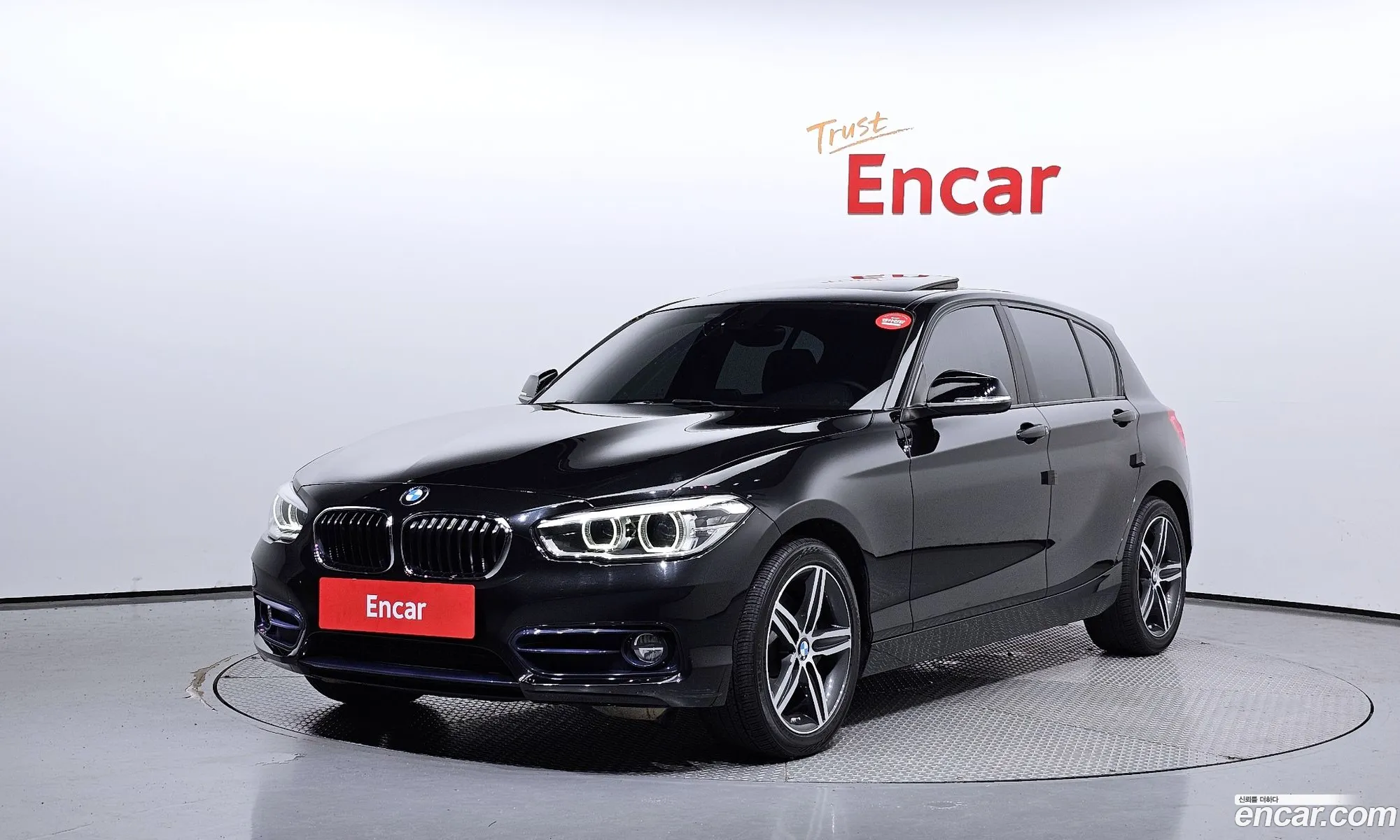 BMW 1Er 118D Sport 5 Door 2019 - фотография 15383615