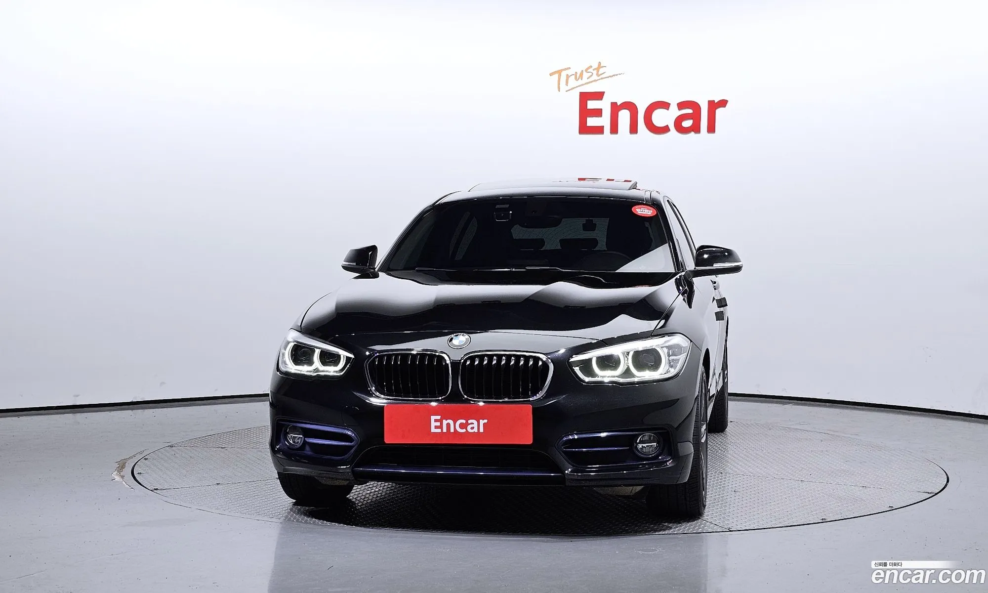 BMW 1Er 118D Sport 5 Door 2019 - фотография 15383617