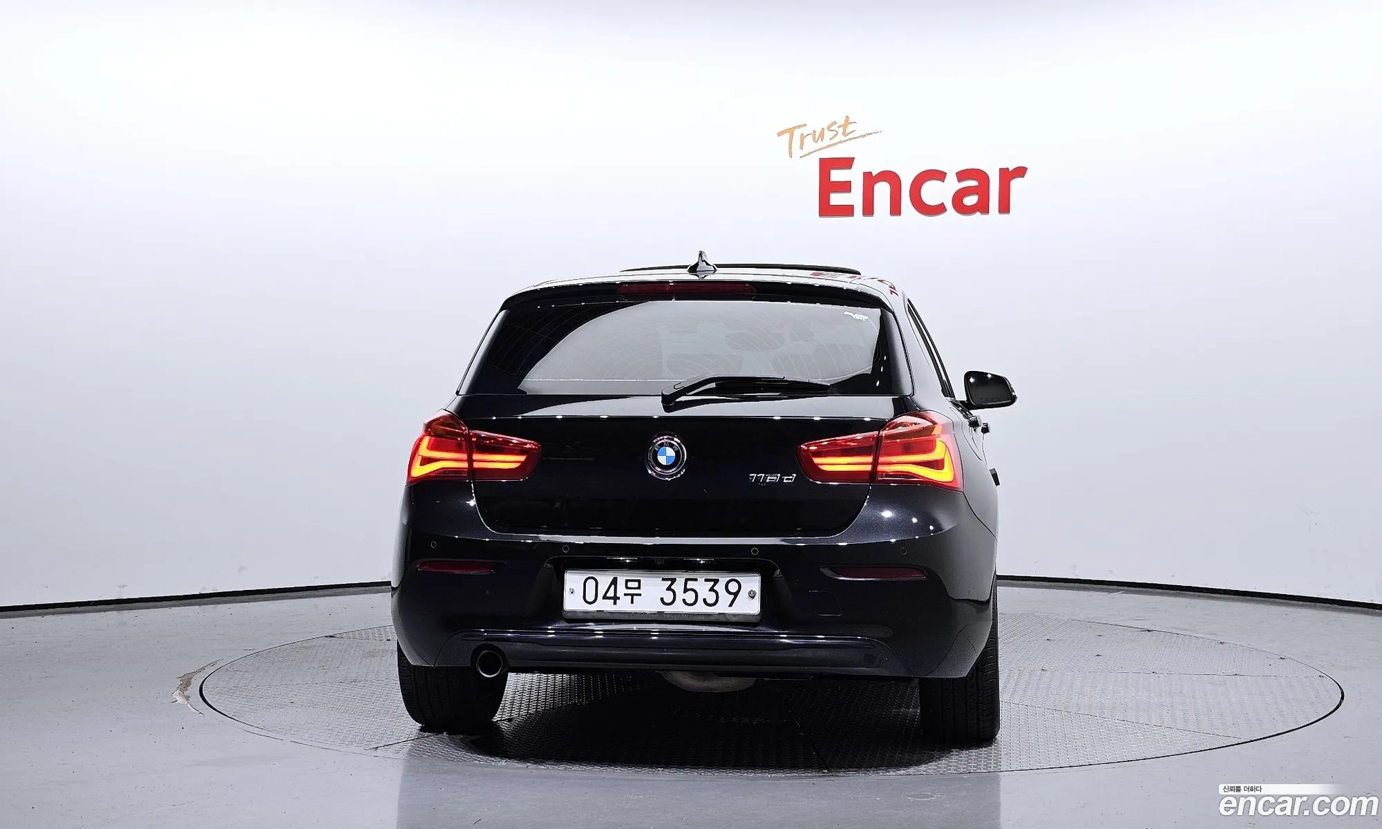 BMW 1Er 118D Sport 5 Door 2019 - фотография 15383618