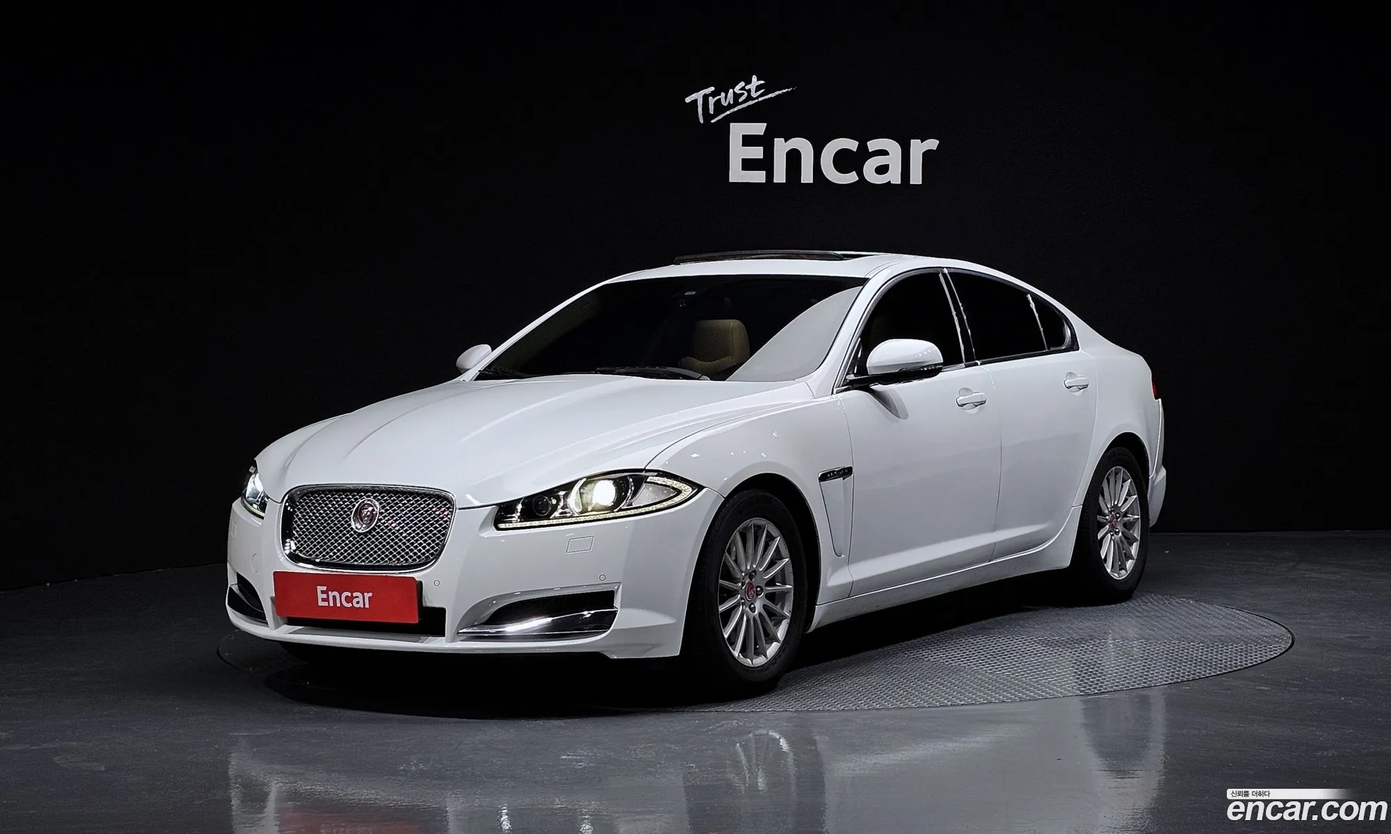 Jaguar Xf I 22D Luxury 2014 - фотография 4437341
