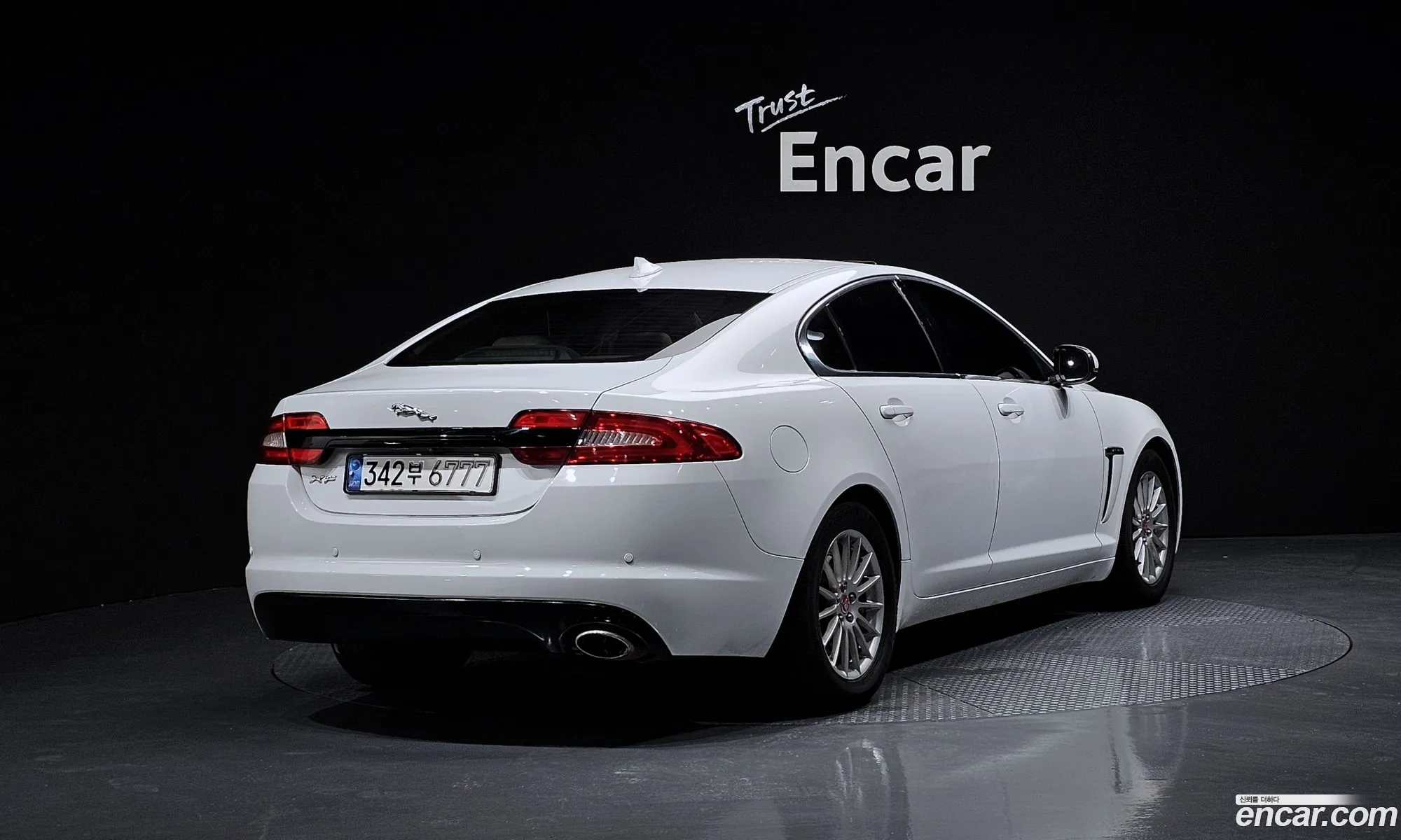 Jaguar Xf I 22D Luxury 2014 - фотография 4437342