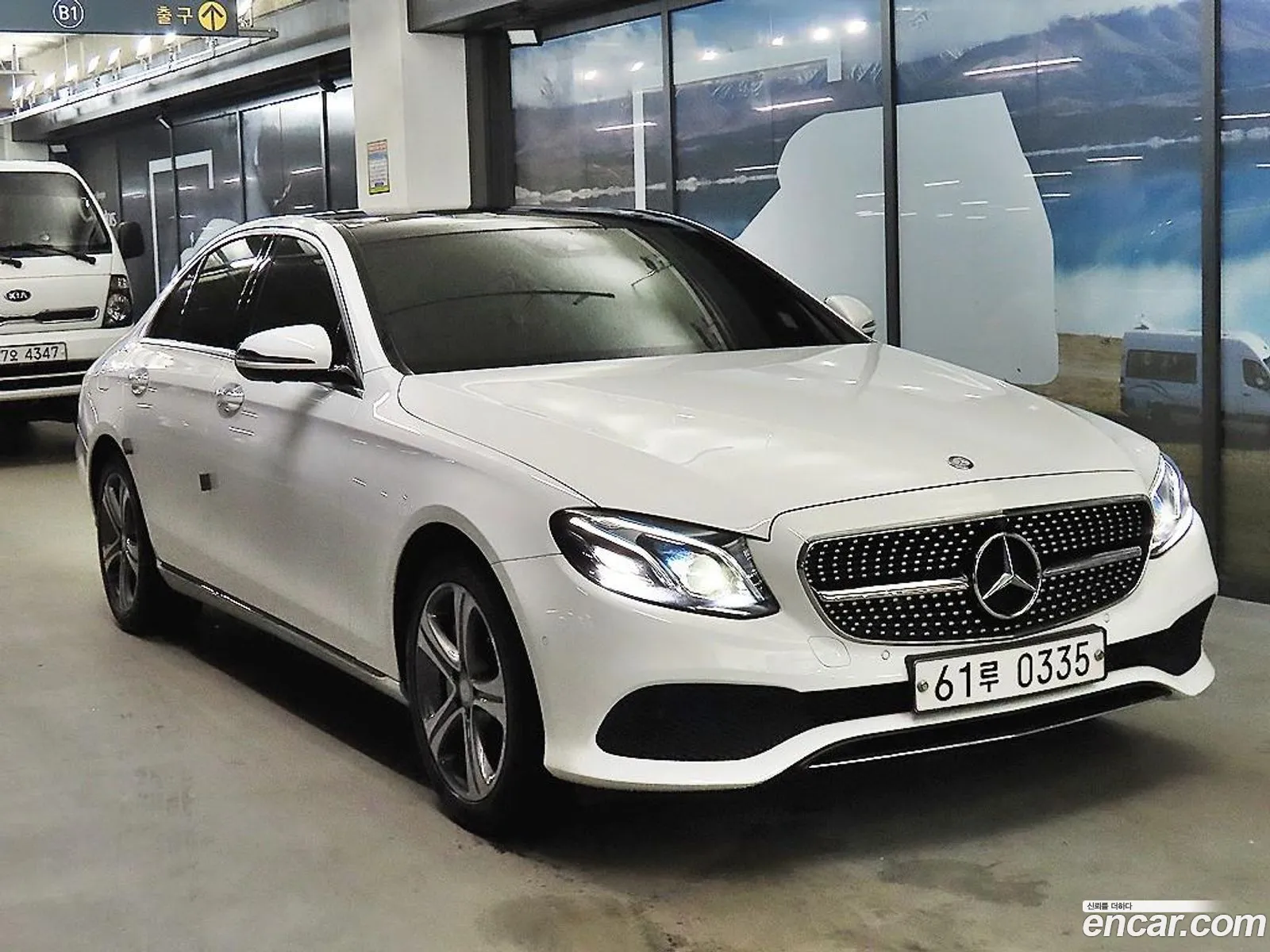 Mercedes-Benz E-Klasse E300 Avantgarde 2017 - фотография 18368550