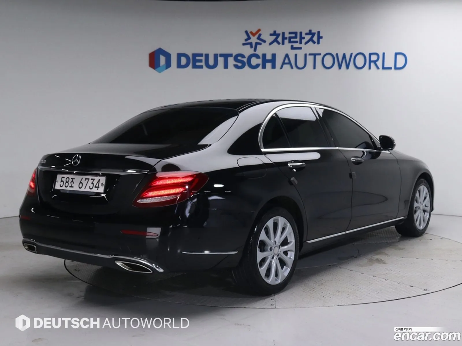 Mercedes-Benz E-Klasse E300 Exclusive 2017 - фотография 18368563