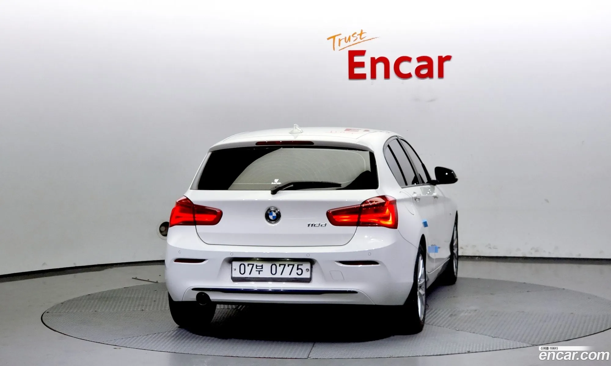 BMW 1Er Ii F20F21 118D Sport 5 Door 2016 - фотография 15231572