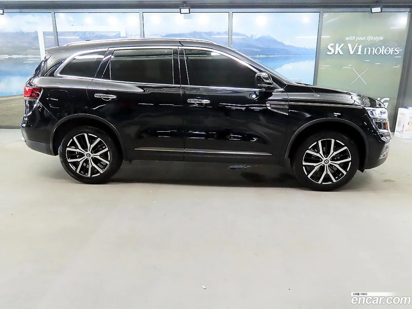 Renault Samsung Qm6 20 Gde Re Signature 2Wd 2023 - фотография 1596301