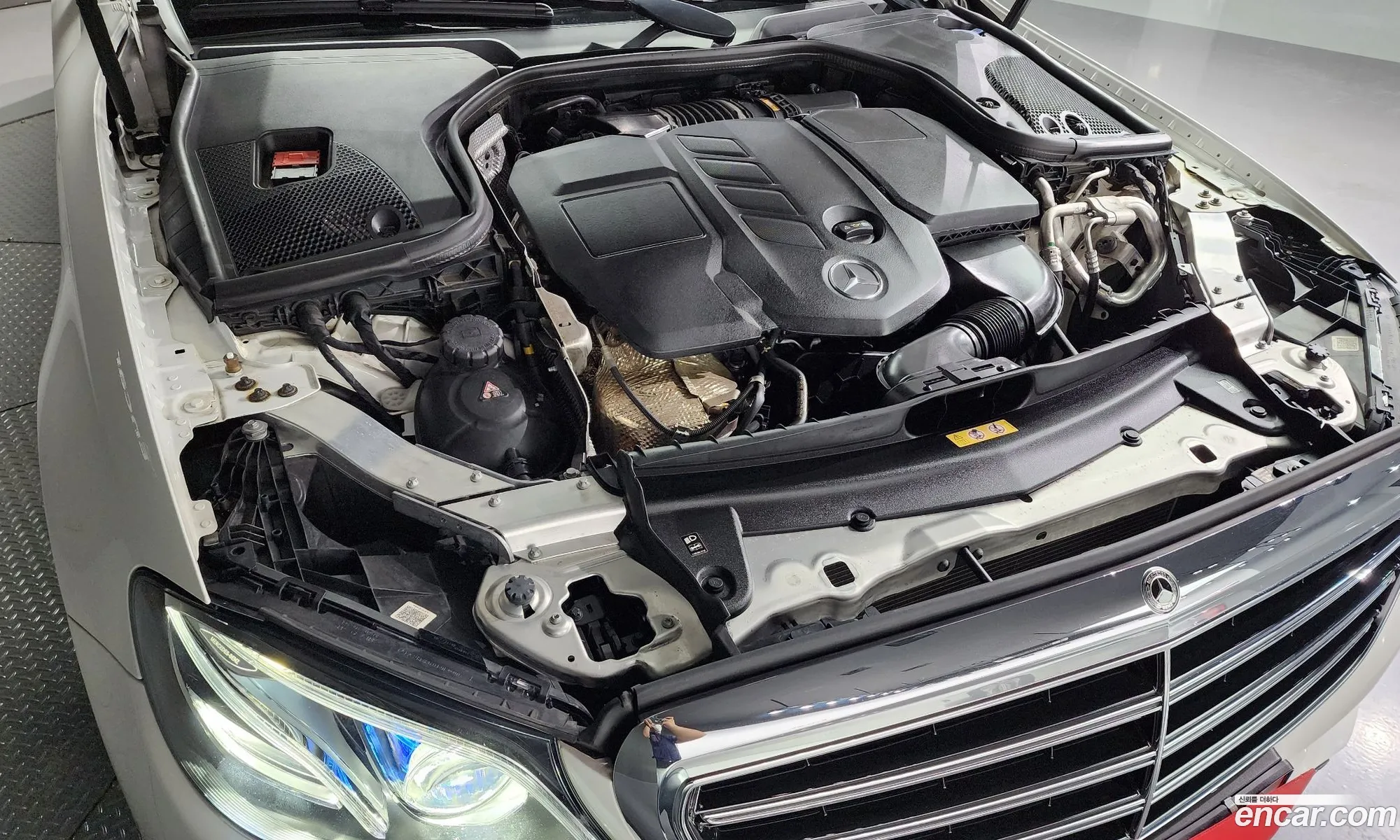 Benz E-Class W213 E220D Exclusive - фотография 18238271