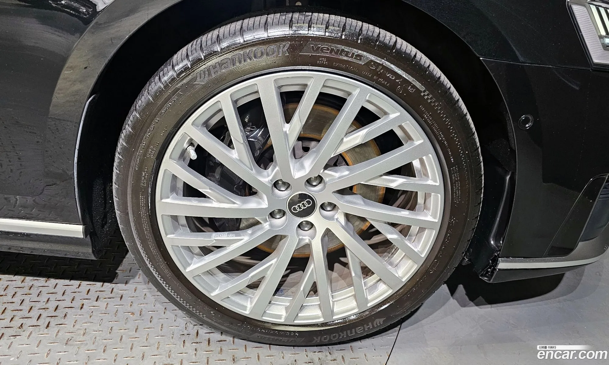 Audi A8 Iv D5 55 Tfsi Quattro Lwb 2021 - фотография 926639