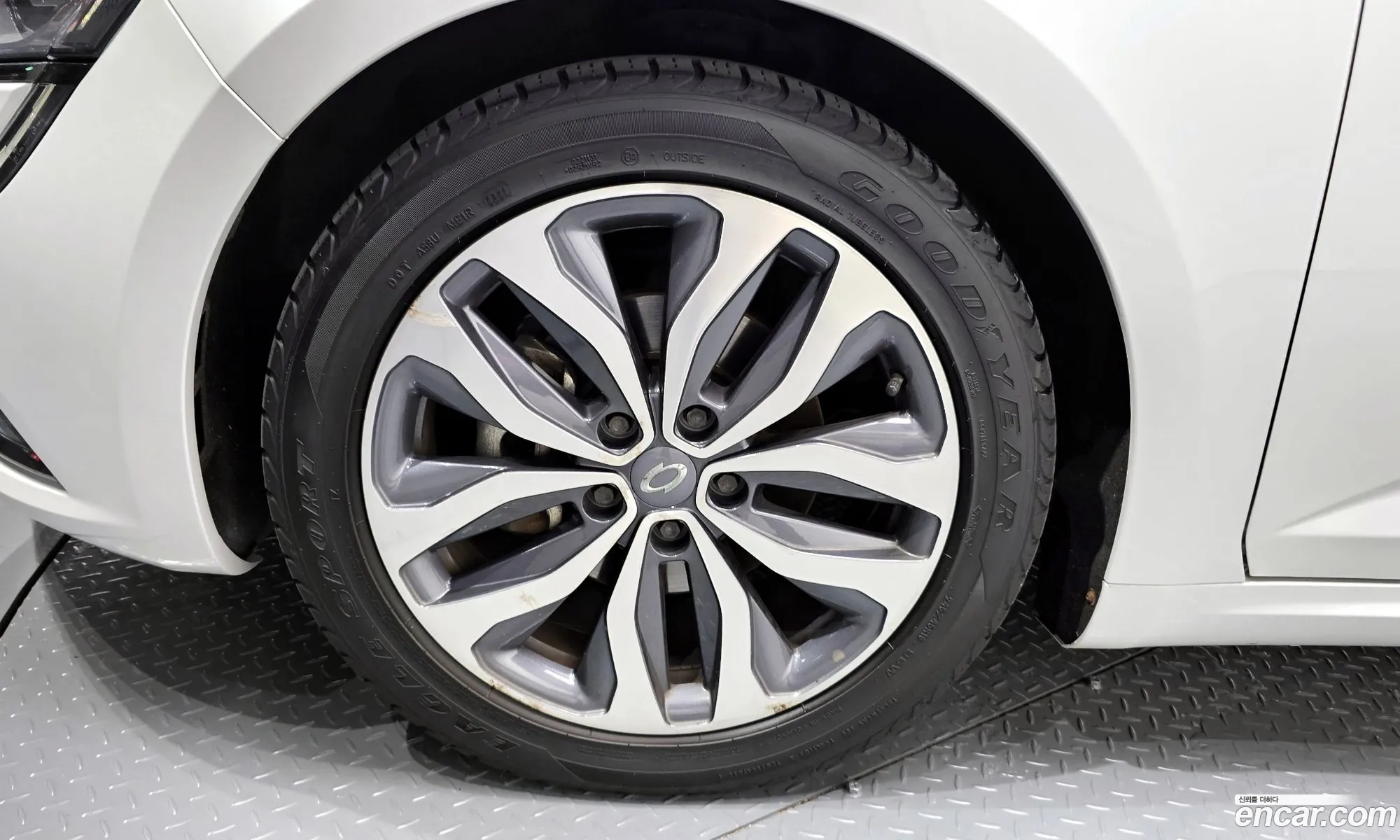 Renault Samsung Sm6 20Gde Le 2016 - фотография 1646583