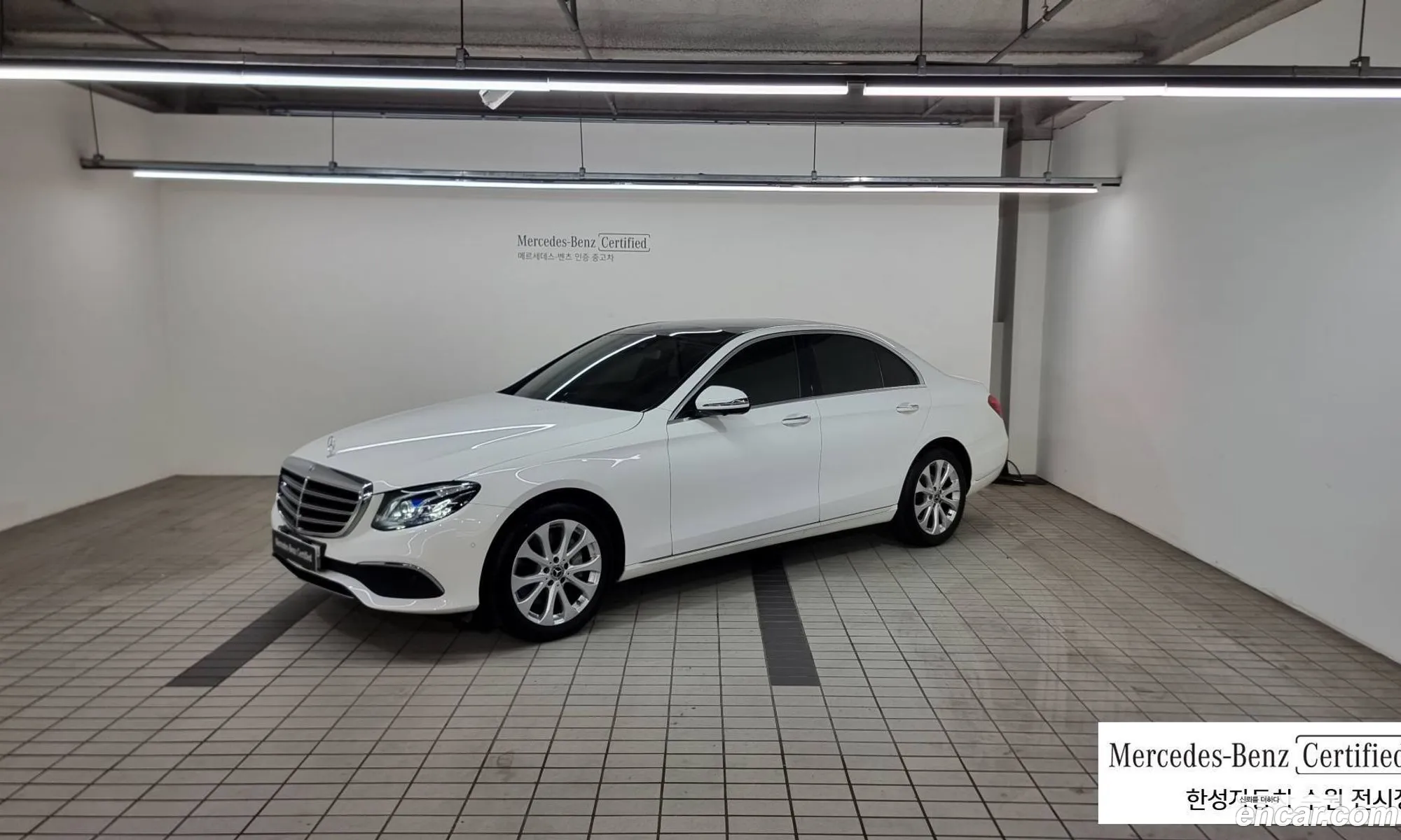 Mercedes-Benz E-Klasse V W213 S213 C238 E300 Exclusive 2019 - фотография 18212996