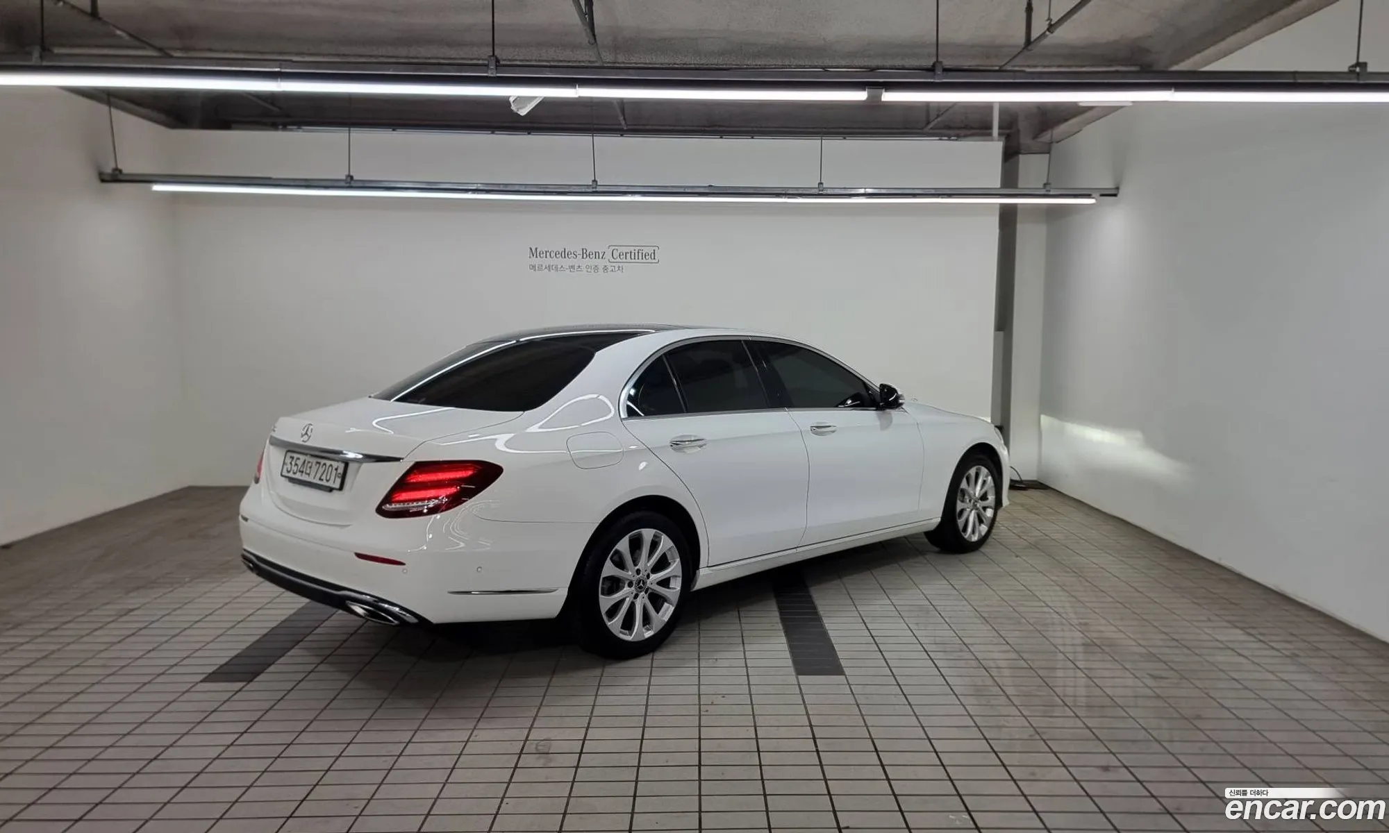 Mercedes-Benz E-Klasse V W213 S213 C238 E300 Exclusive 2019 - фотография 18212997