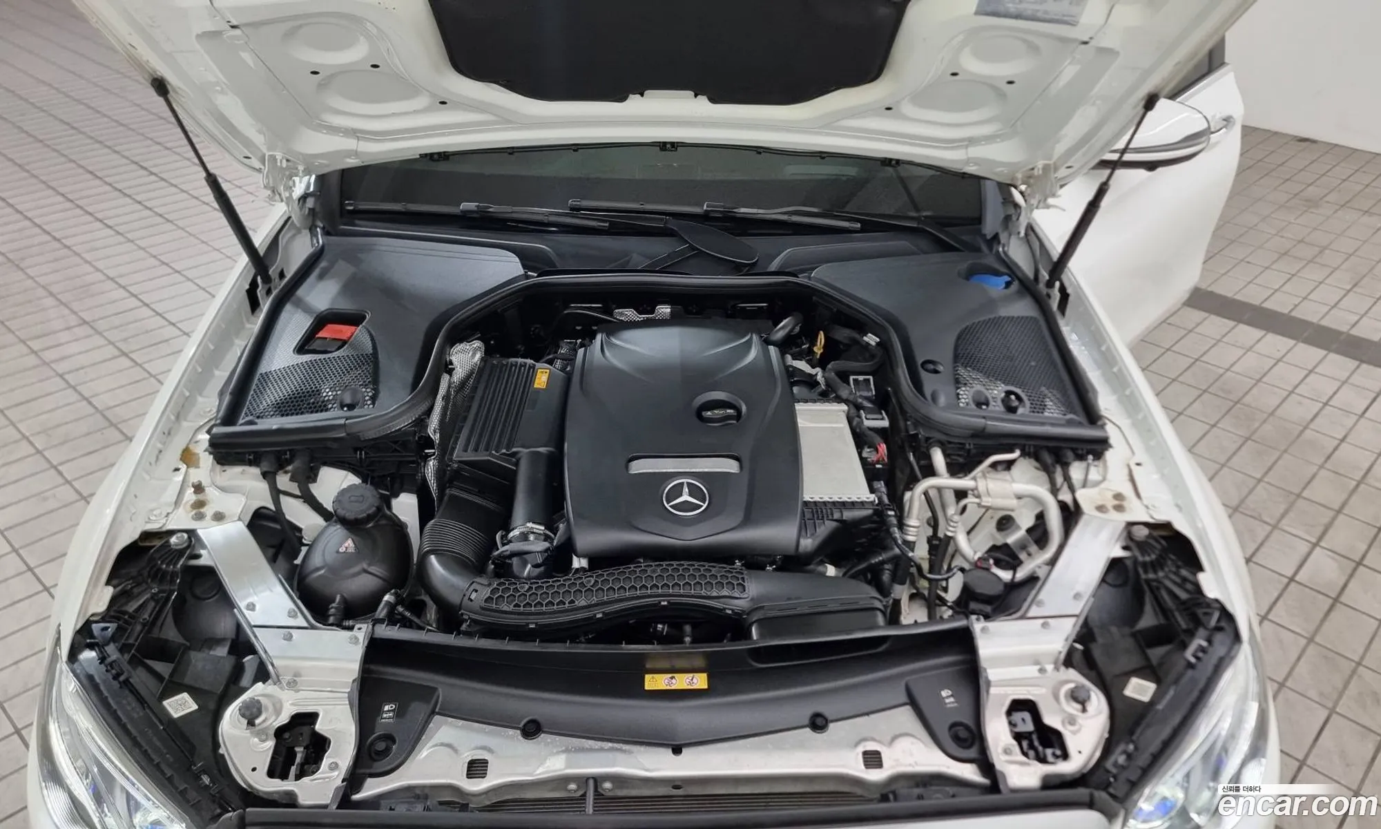 Mercedes-Benz E-Klasse V W213 S213 C238 E300 Exclusive 2019 - фотография 18213001