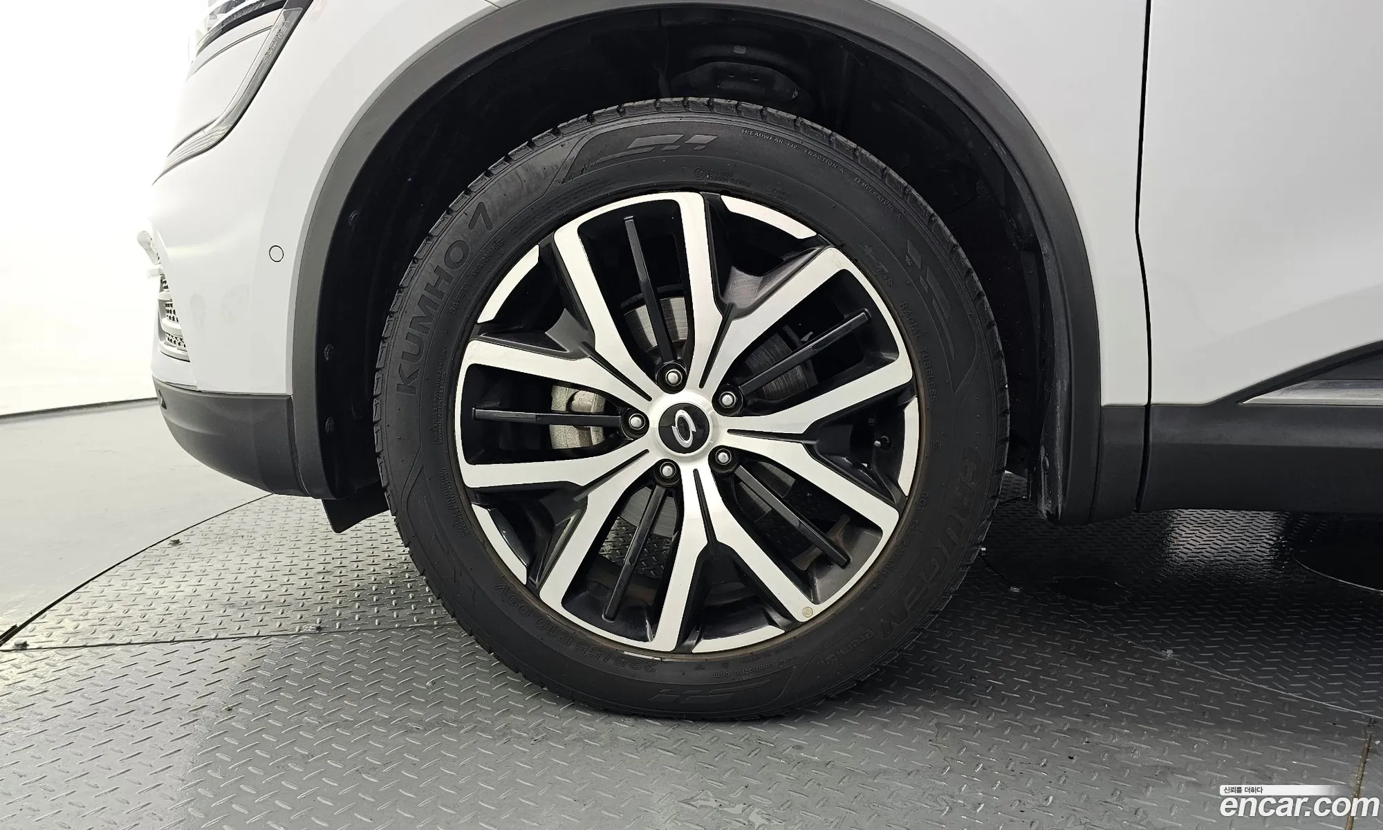 Renault Korea Samsung The New Qm6 20 Lpe Re Signature 2Wd - фотография 1650105