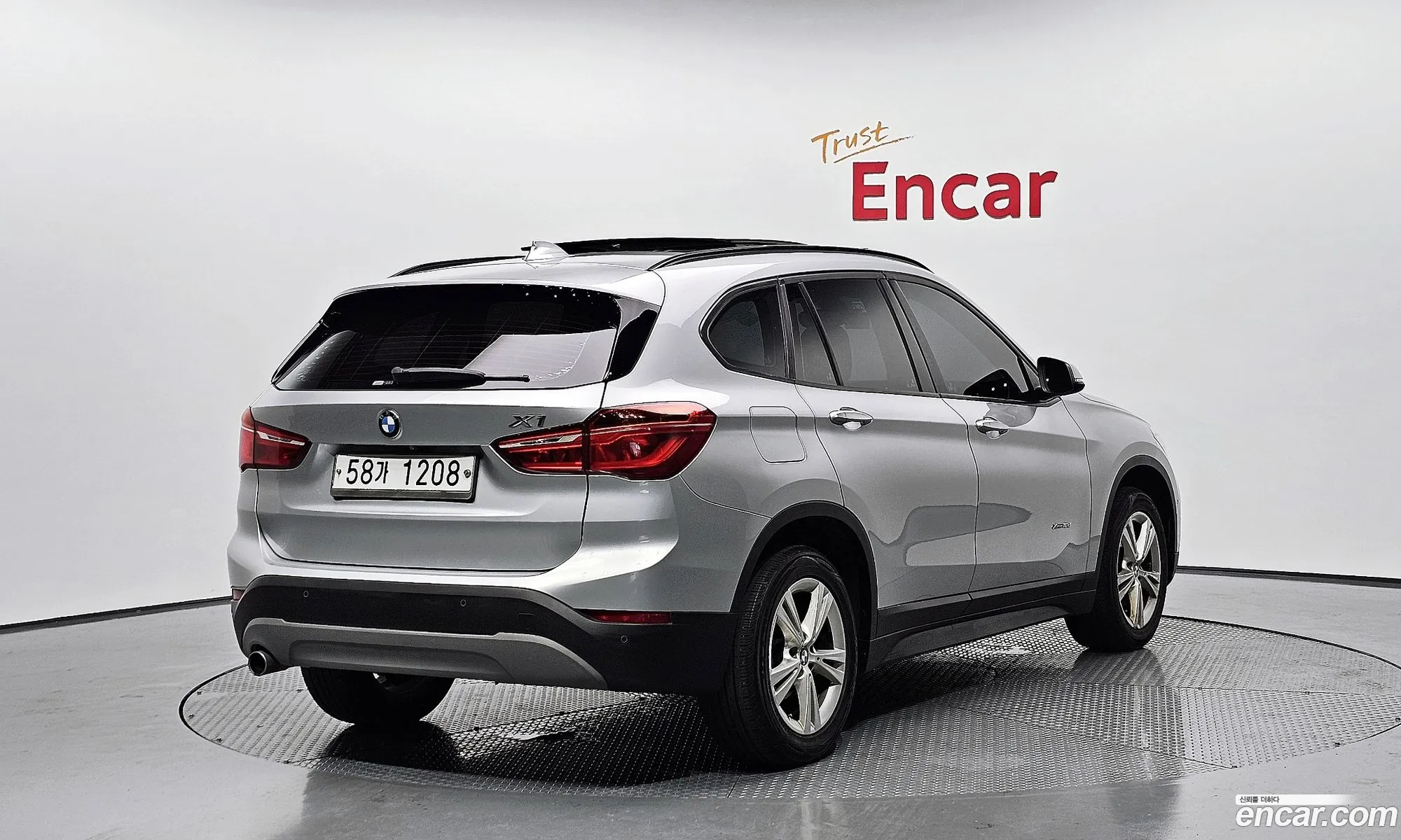 BMW X1 Ii F48 xDrive 18D 2017 - фотография 14765749