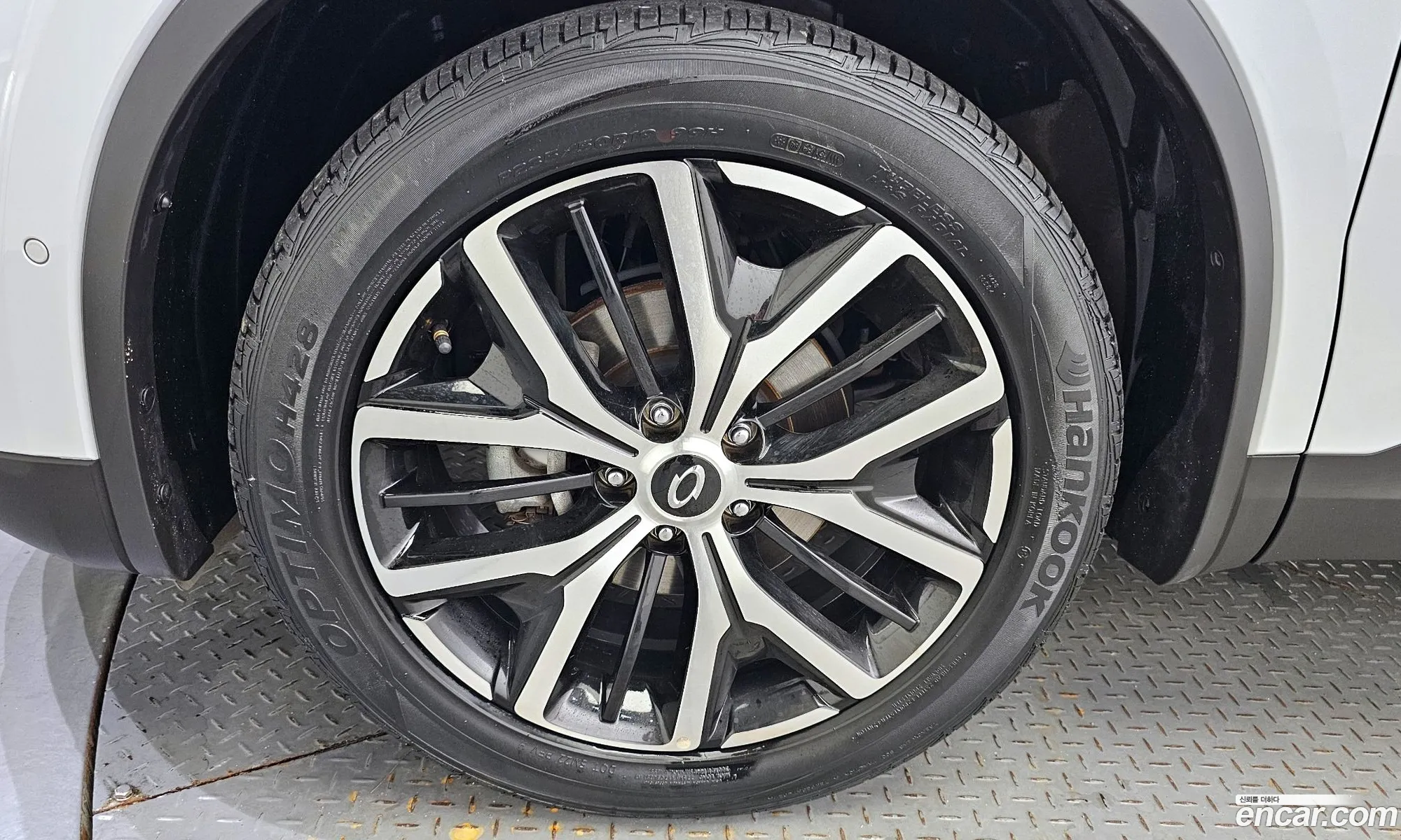 Renault Samsung Qm6 20 Lpe Re Signature 2Wd 2020 - фотография 1664165