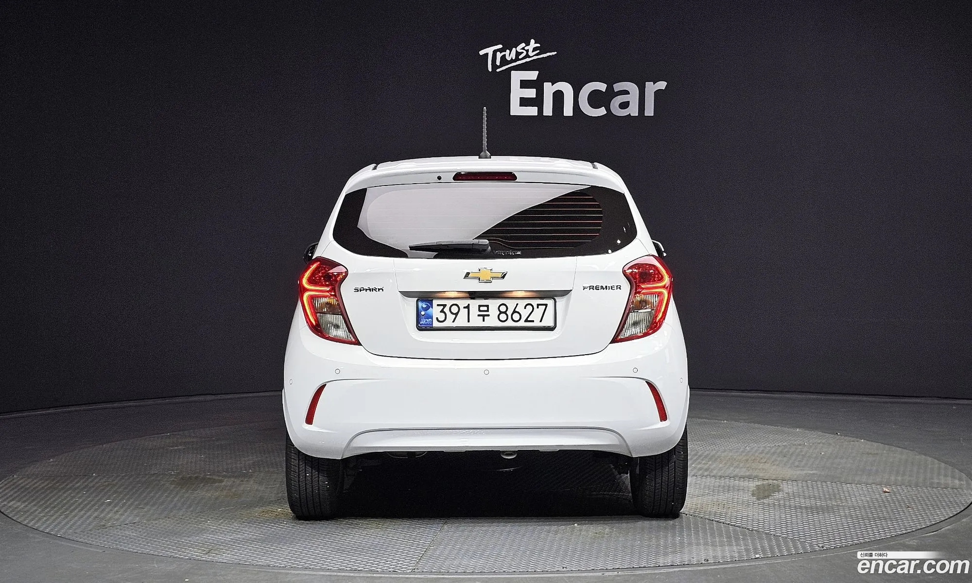 Chevrolet Spark Iii M300 Premier 2022 - фотография 19479100