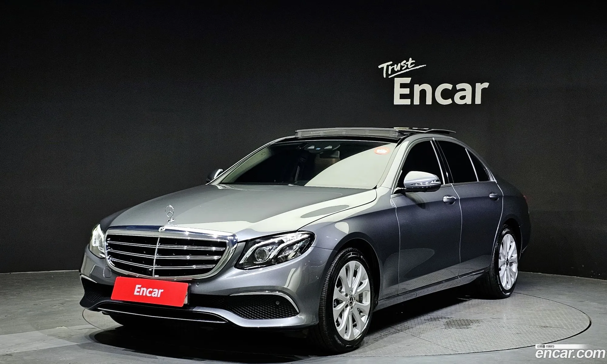 Mercedes-Benz E-Klasse V W213 S213 C238 E300 Exclusive 2019 - фотография 18212577