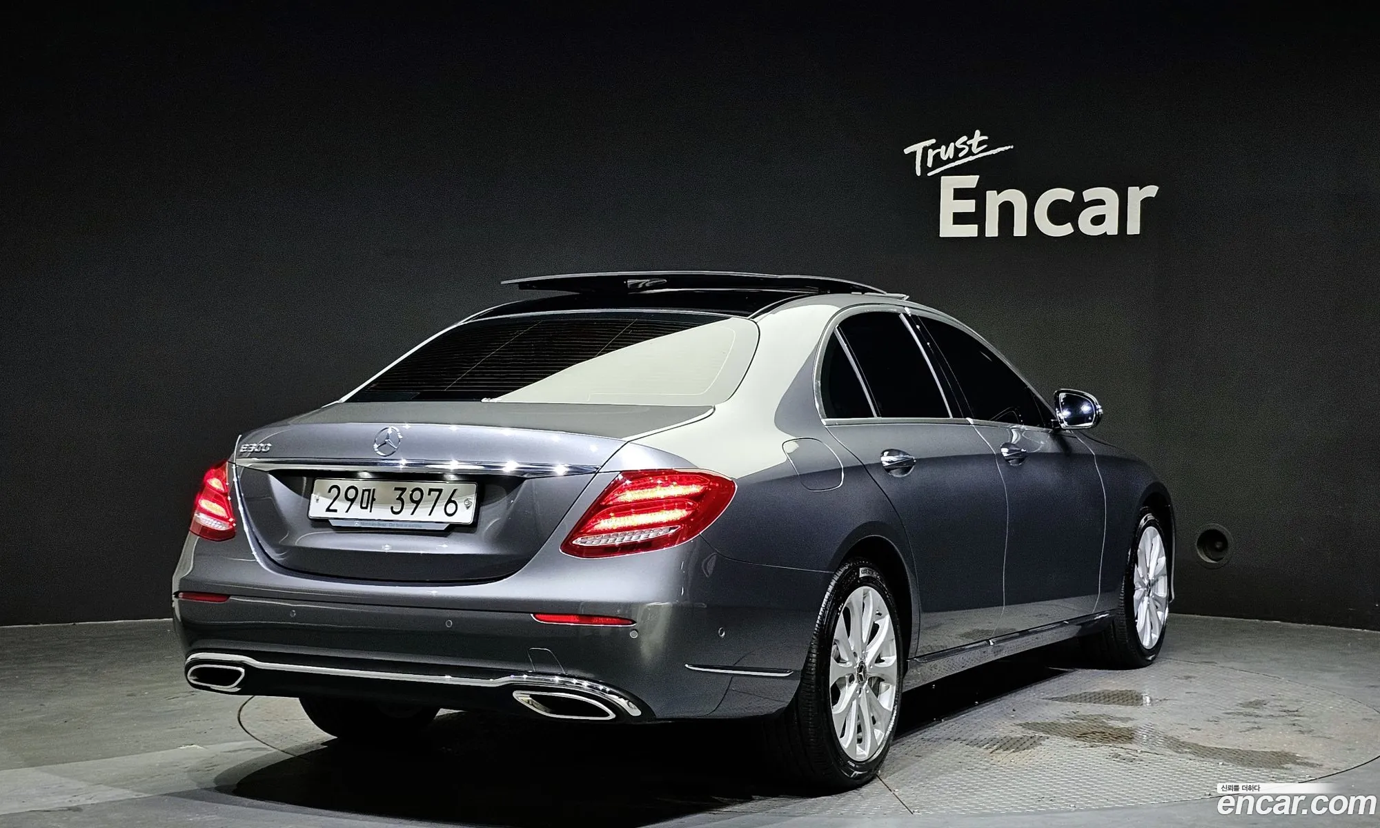 Mercedes-Benz E-Klasse V W213 S213 C238 E300 Exclusive 2019 - фотография 18212578