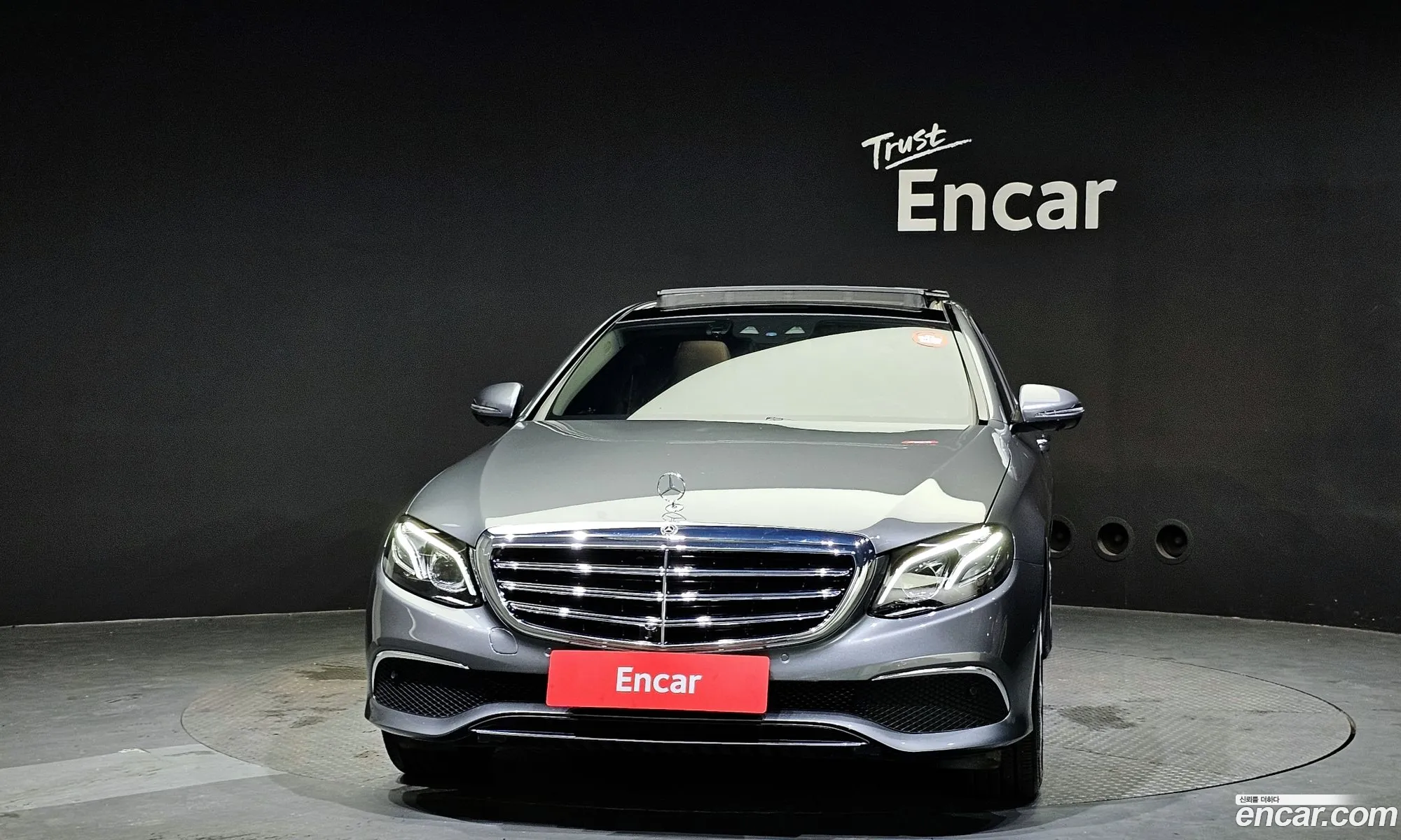 Mercedes-Benz E-Klasse V W213 S213 C238 E300 Exclusive 2019 - фотография 18212579