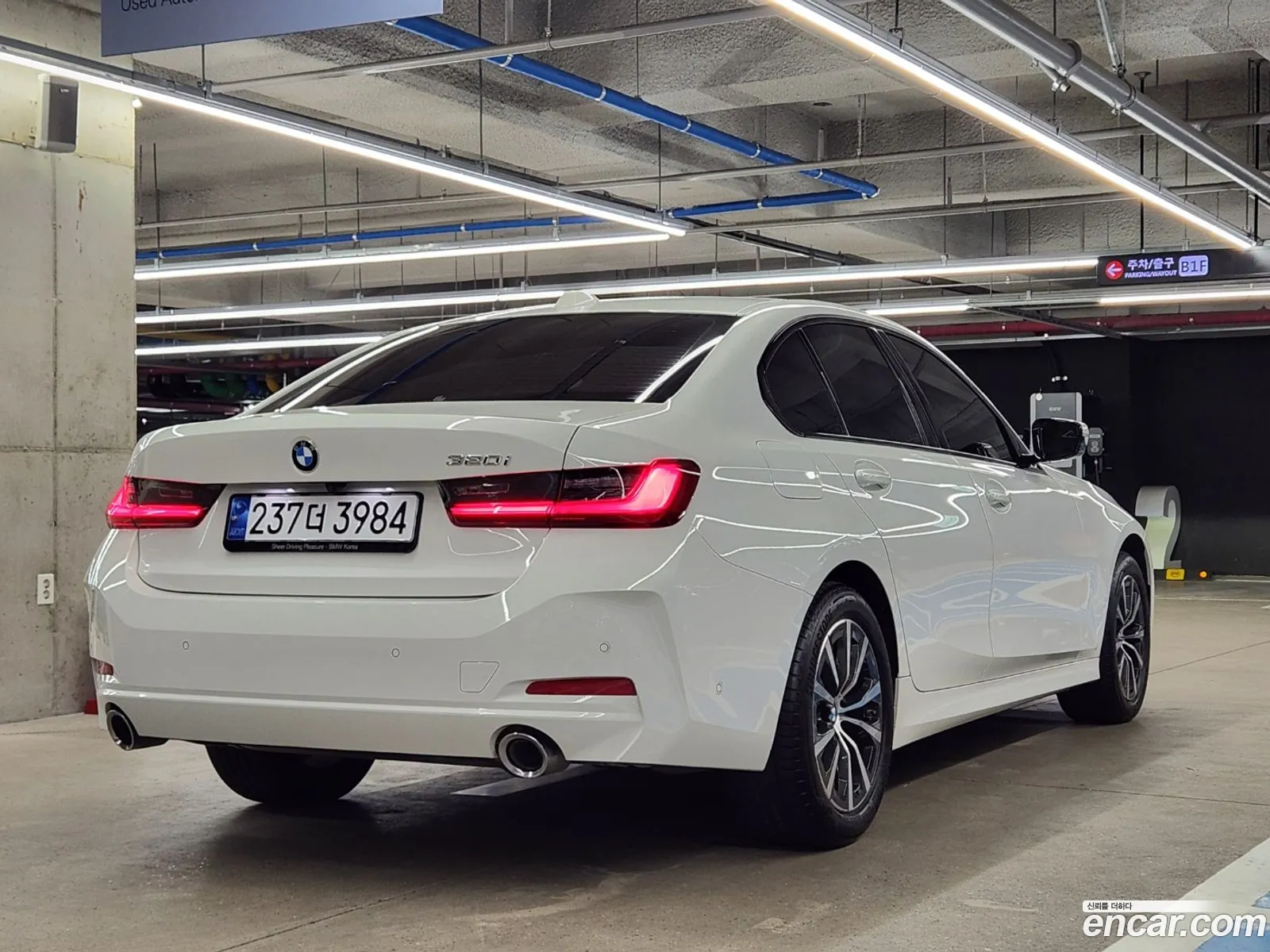 BMW 3Er 320I 2023 - фотография 15037883
