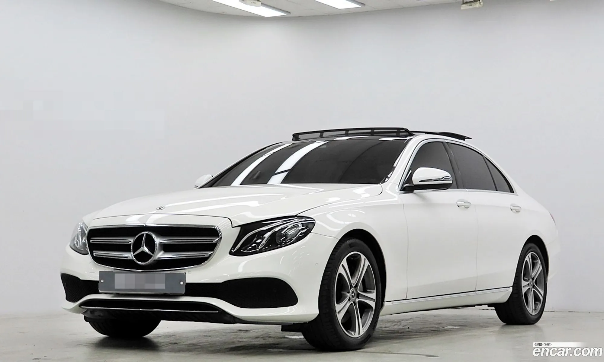 Mercedes E-Class W213 E300 Avantgarde - фотография 18191002