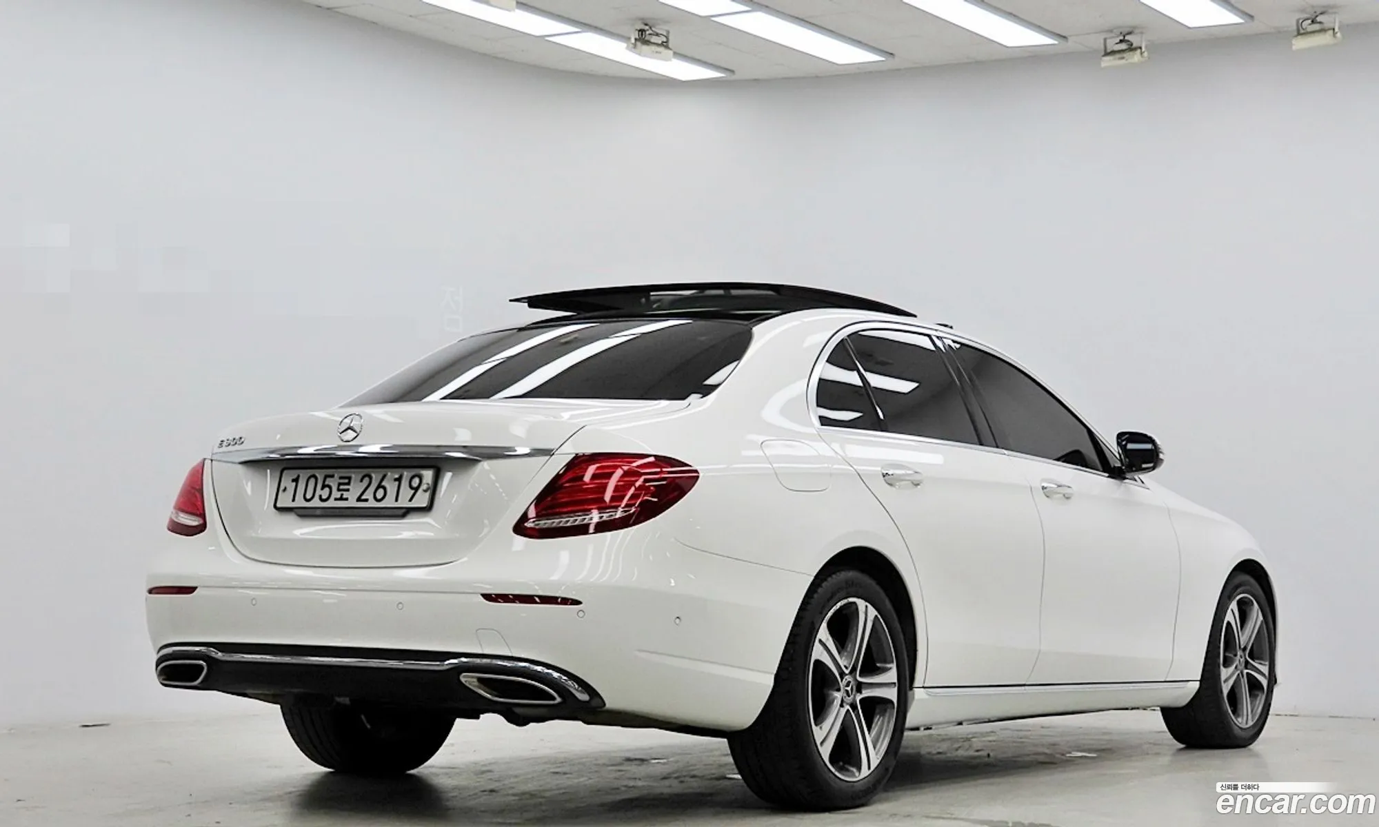 Mercedes E-Class W213 E300 Avantgarde - фотография 18191003