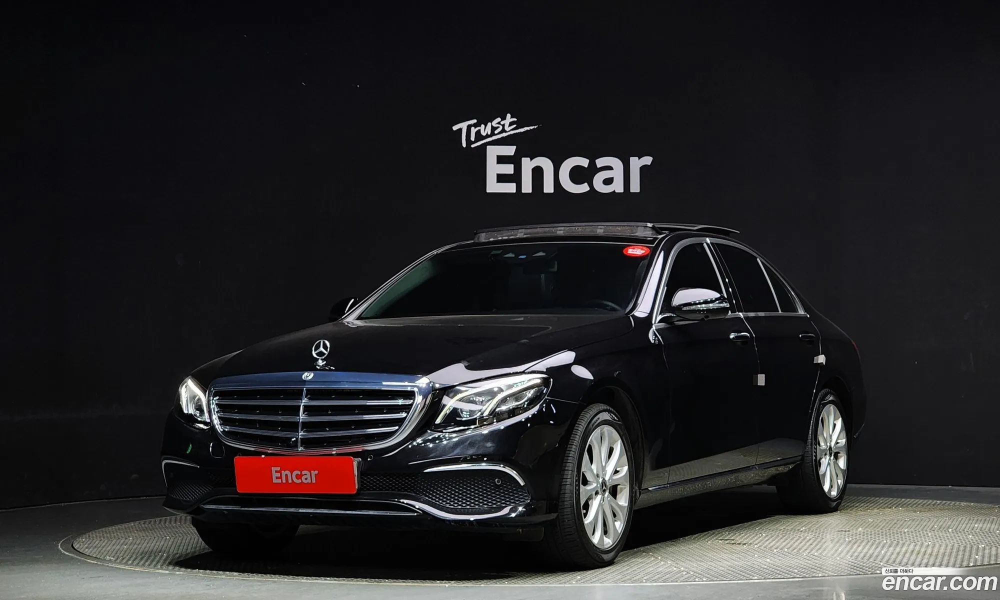 Mercedes-Benz E-Klasse V W213 S213 C238 E300 Exclusive 2019 - фотография 18123911
