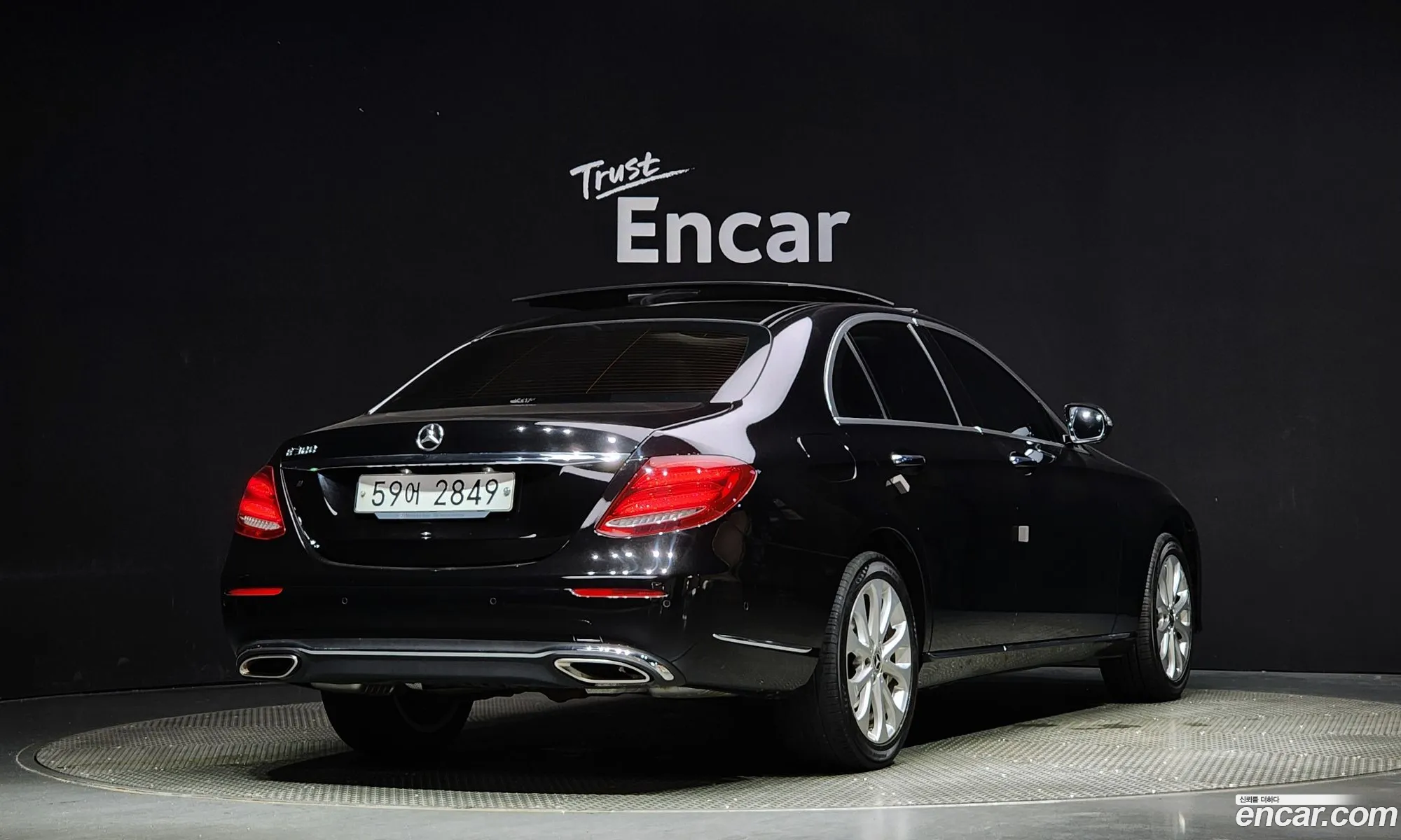 Mercedes-Benz E-Klasse V W213 S213 C238 E300 Exclusive 2019 - фотография 18123912