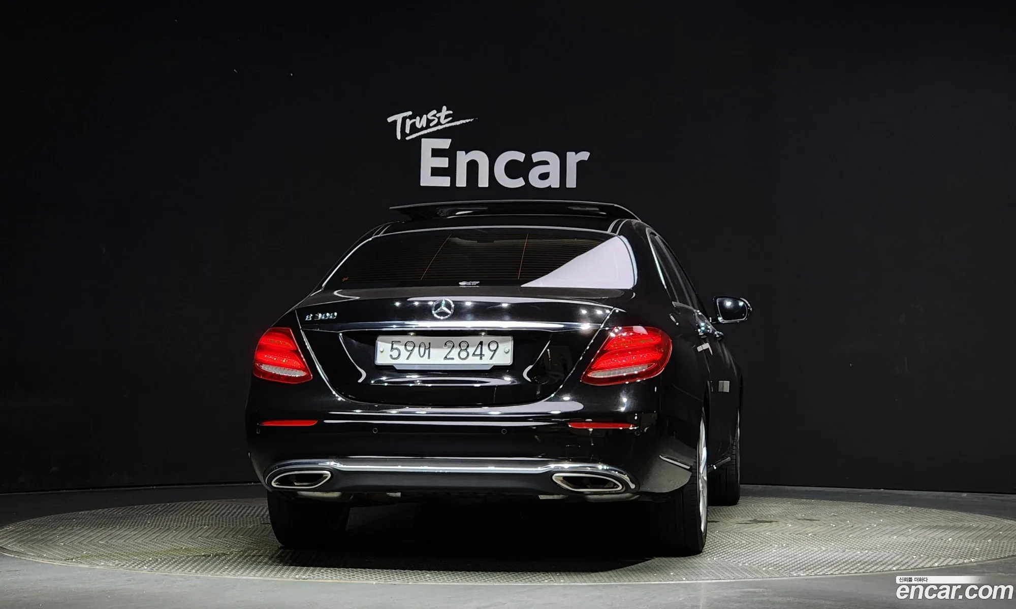 Mercedes-Benz E-Klasse V W213 S213 C238 E300 Exclusive 2019 - фотография 18123916