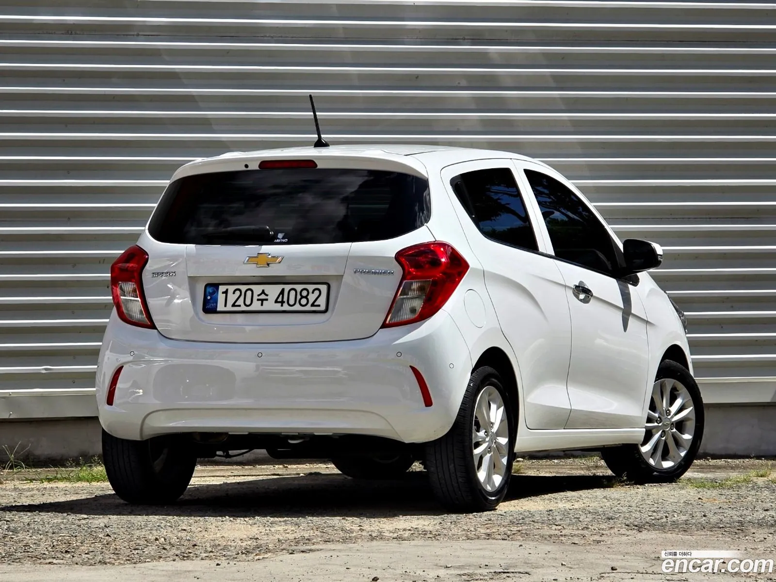 Chevrolet Spark Iii M300 Premier 2022 - фотография 19479086