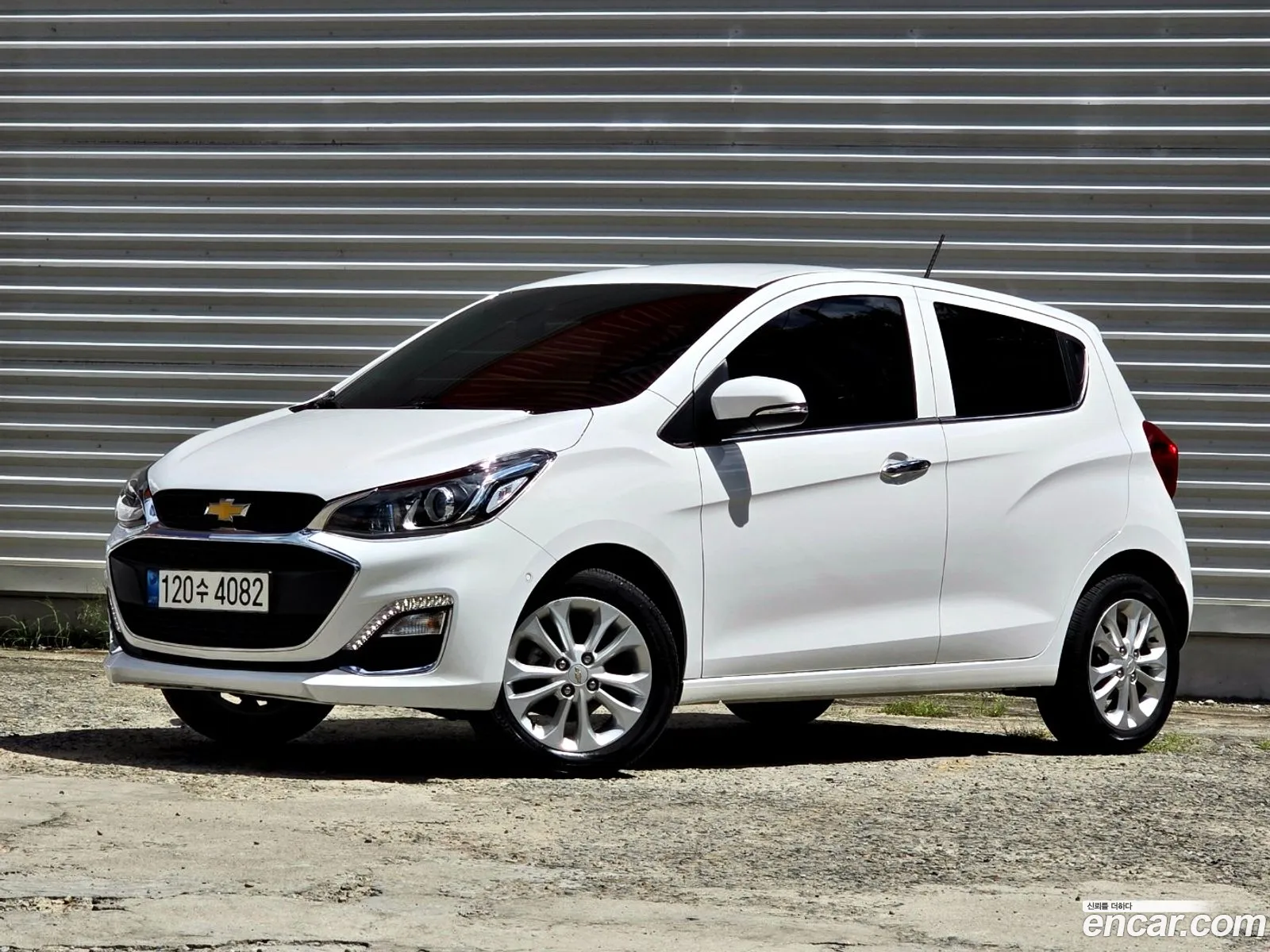 Chevrolet Spark Iii M300 Premier 2022 - фотография 19479087