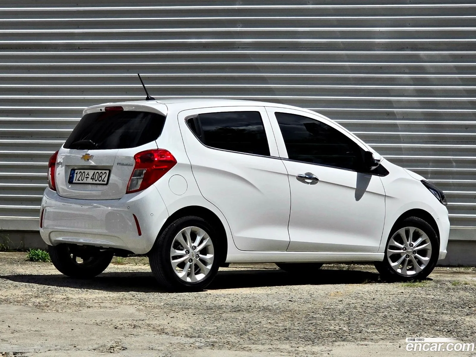 Chevrolet Spark Iii M300 Premier 2022 - фотография 19479088