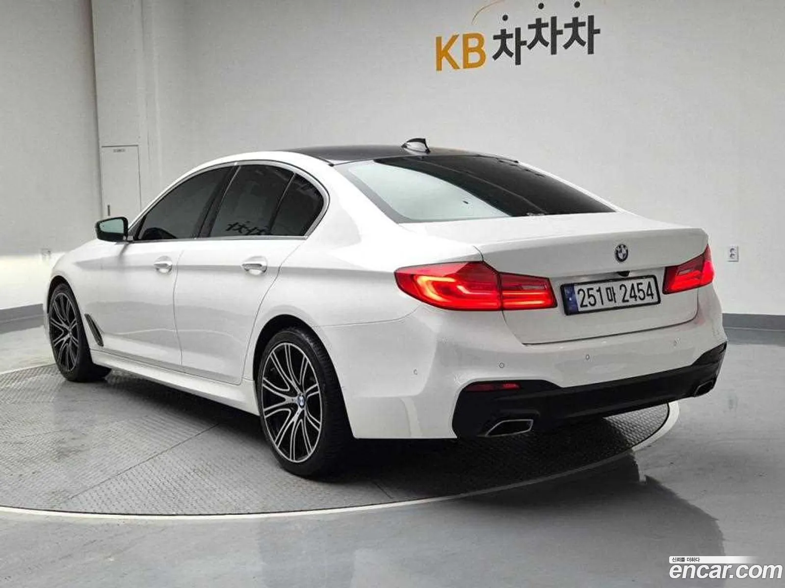 BMW 5 Series G30 520D M Sports Plus - фотография 15051018