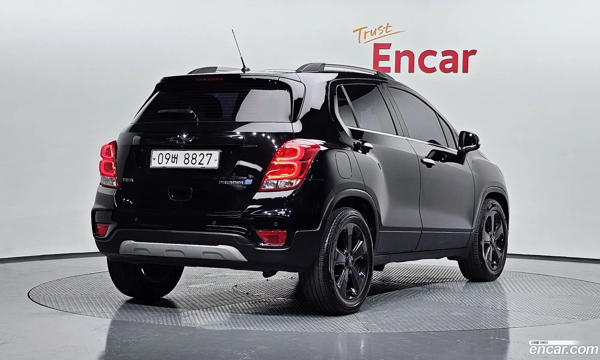 Chevrolet Trax I 16 Diesel Perfect Black 2019 - фотография 19000912