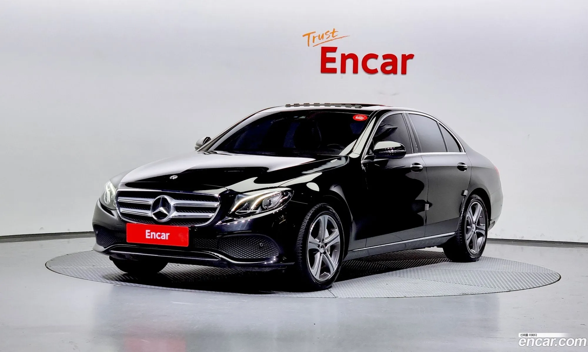 Mercedes E-Class W213 E300 Avantgarde - фотография 18123899