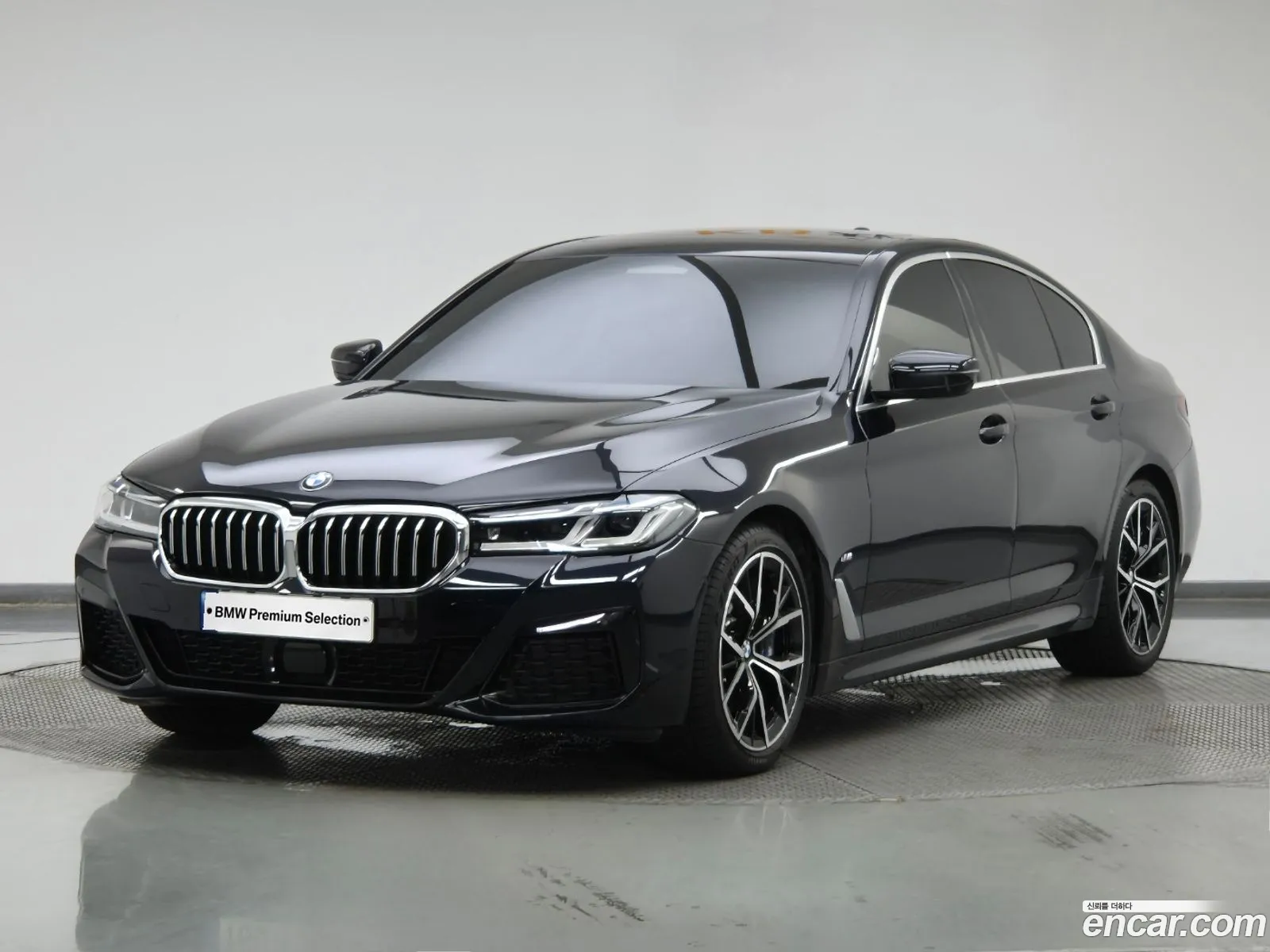 BMW 5Er 530I xDrive M Sport 2023 - фотография 15051029