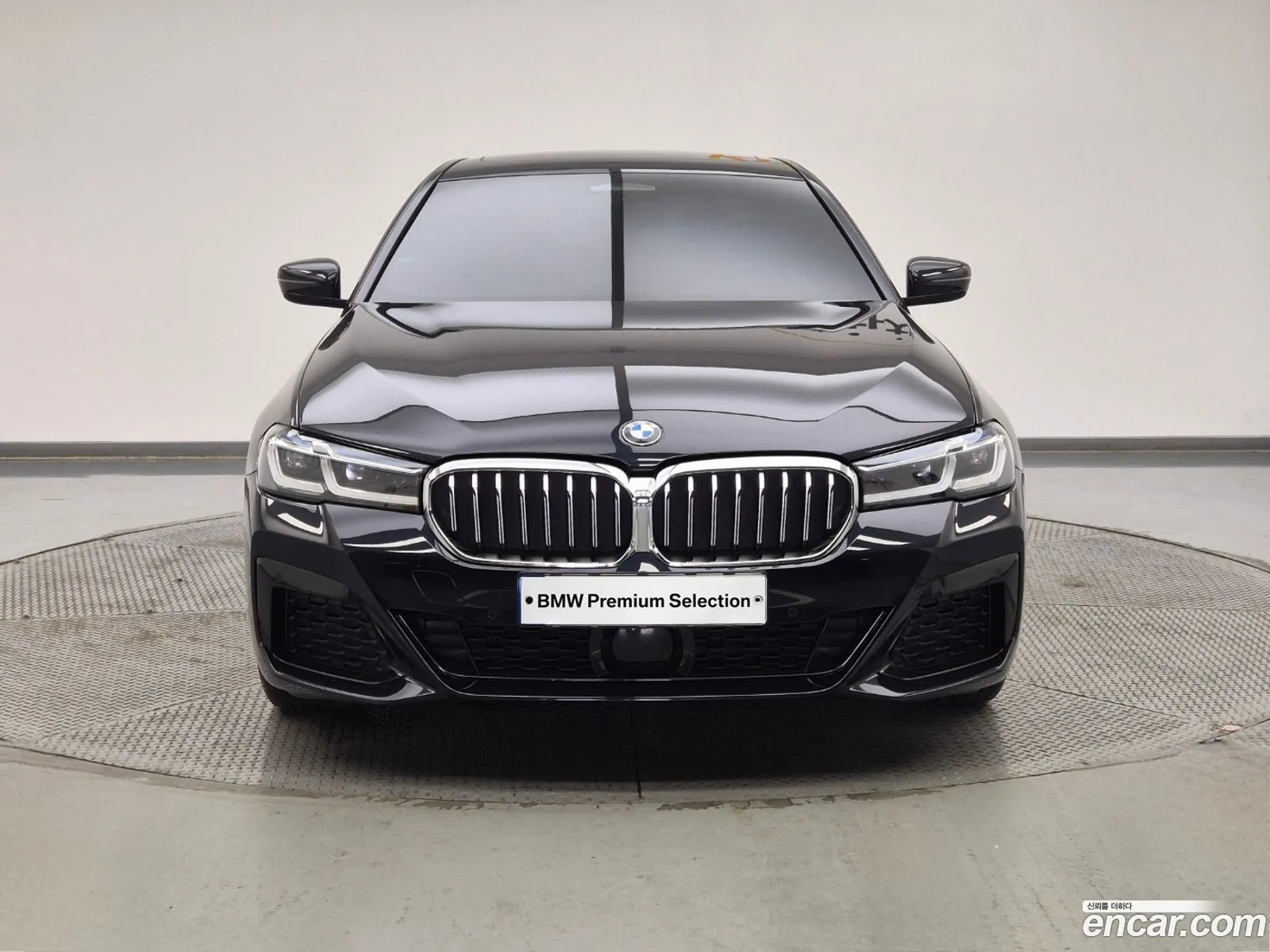 BMW 5Er 530I xDrive M Sport 2023 - фотография 15051030