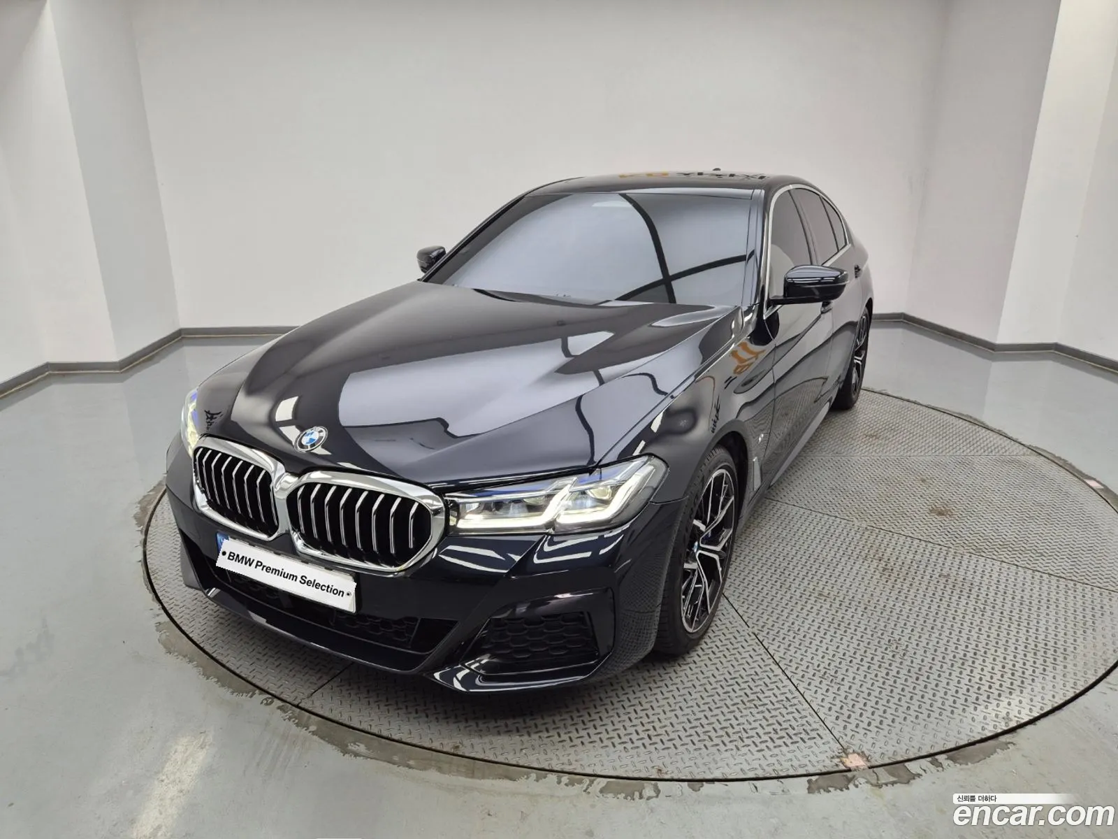 BMW 5Er 530I xDrive M Sport 2023 - фотография 15051034
