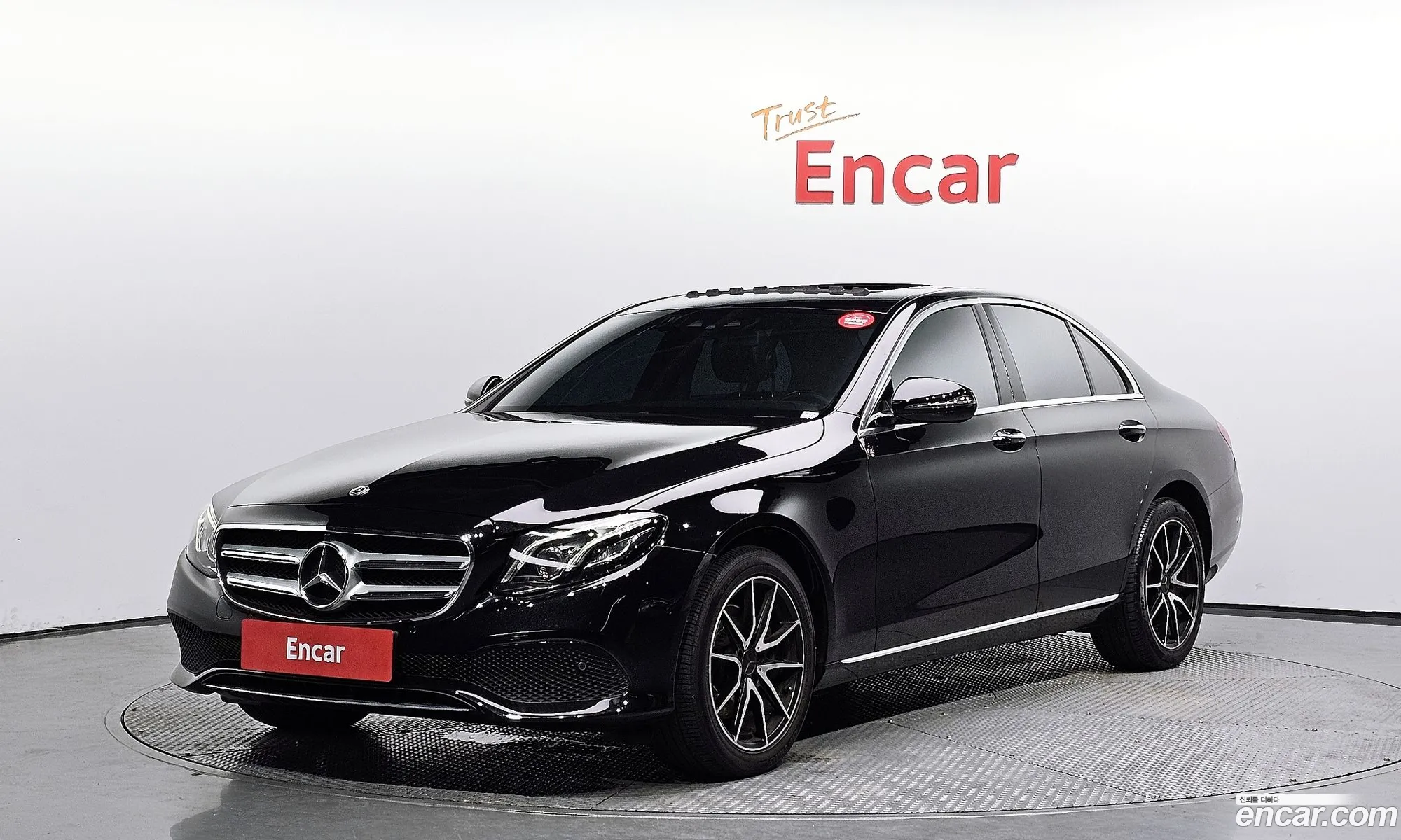 Mercedes E-Class W213 E220D Avantgarde - фотография 17998757