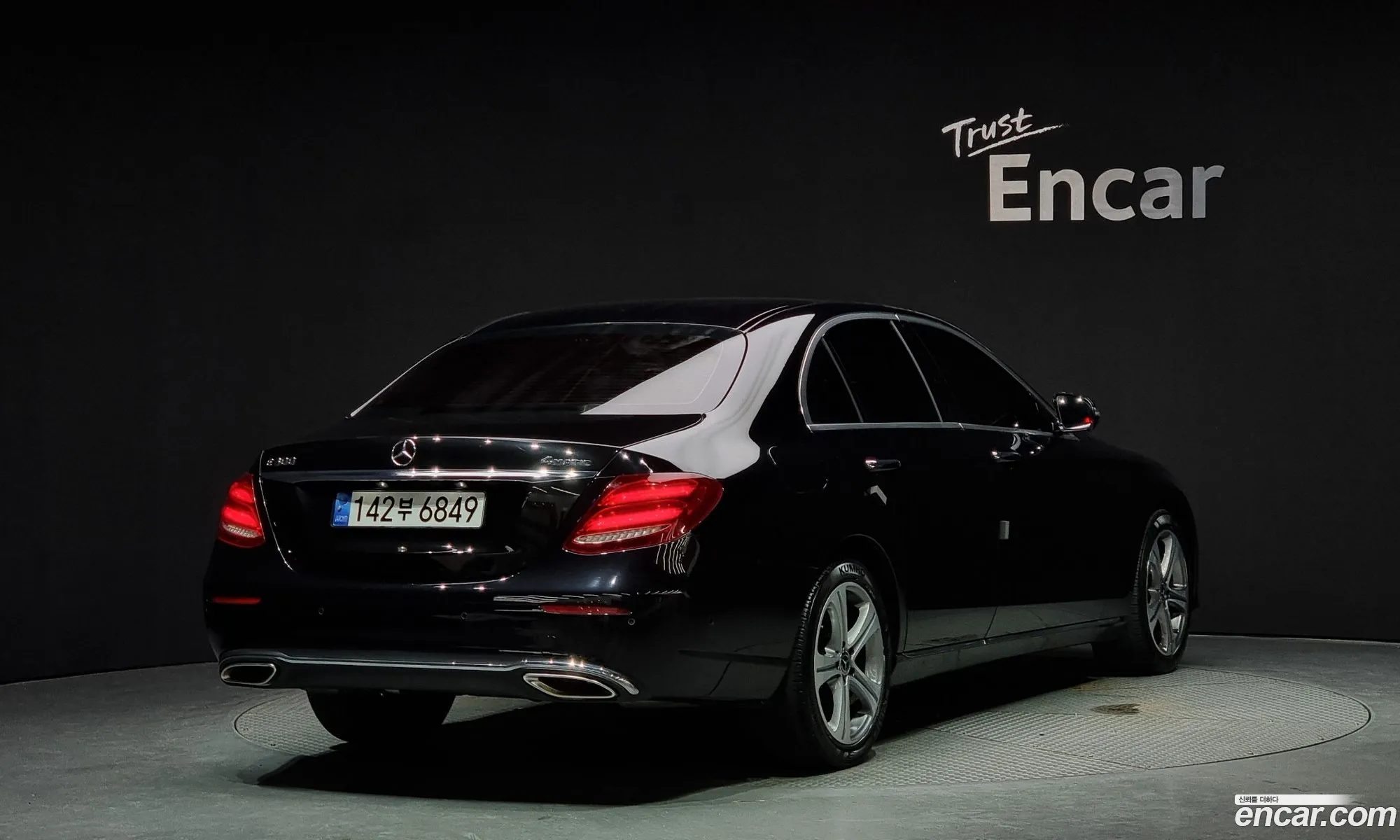 Mercedes-Benz E-Klasse V W213 S213 C238 E300 4Matic Avant Garde 2018 - фотография 17945634