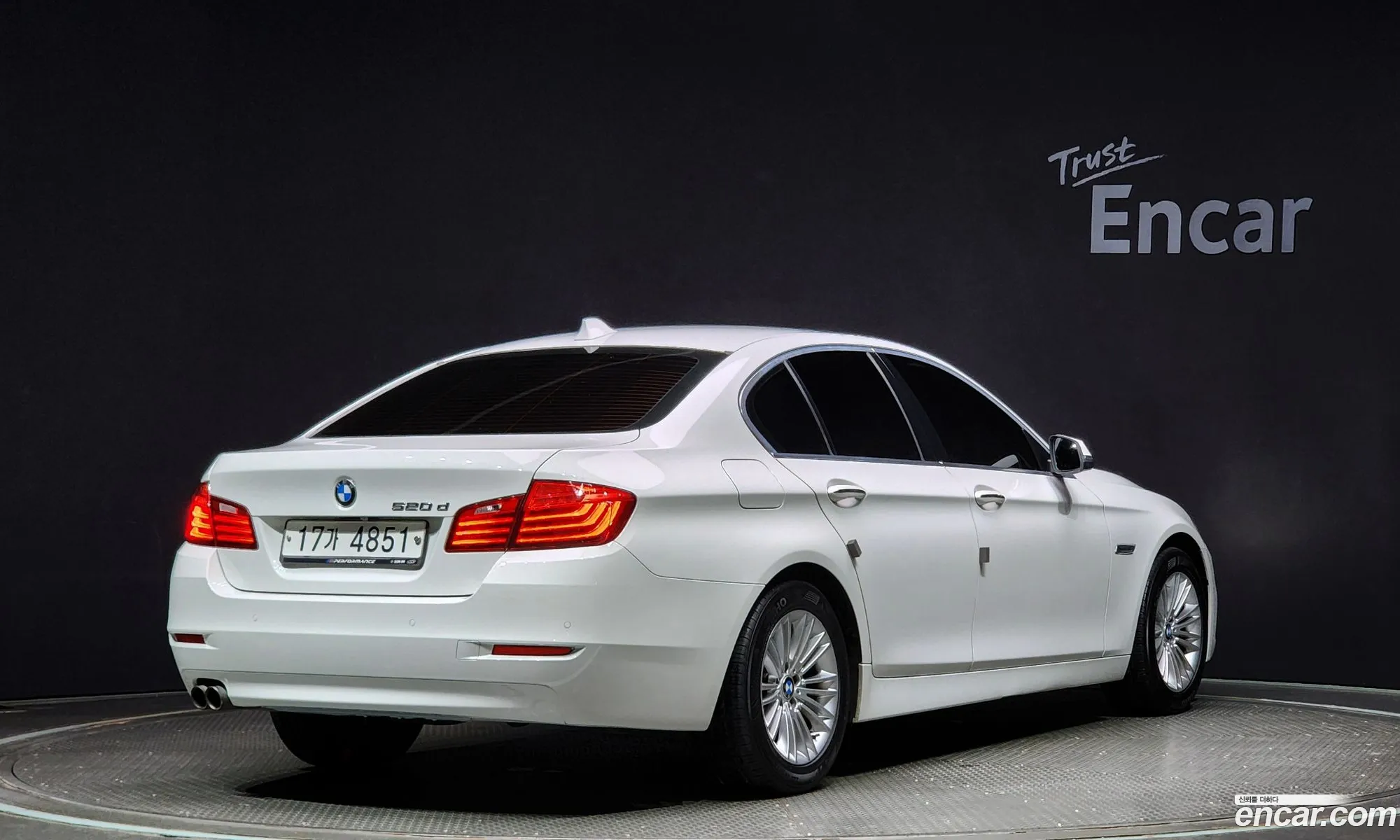 BMW 5Er Vi F10F11F07 520D 2015 - фотография 14765713