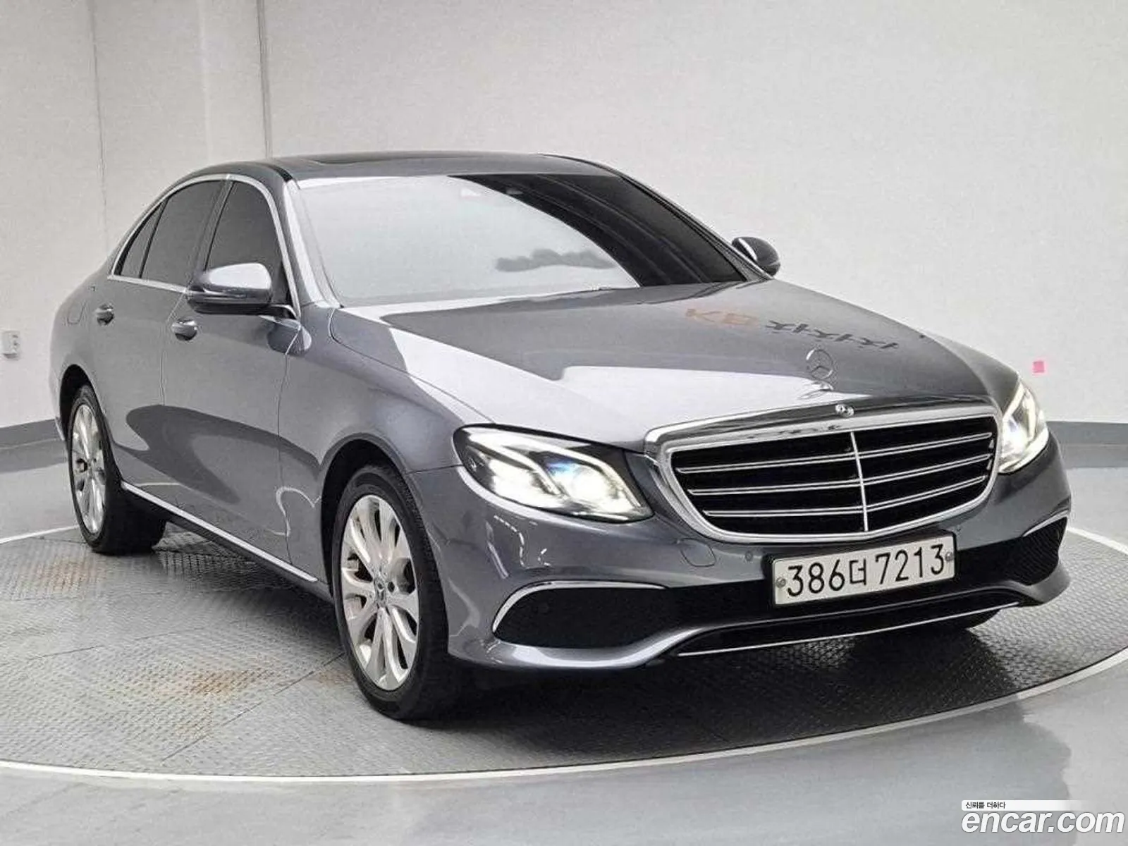 Mercedes-Benz E-Klasse V W213 S213 C238 E220D 4Matic Exclusive 2018 - фотография 18191075