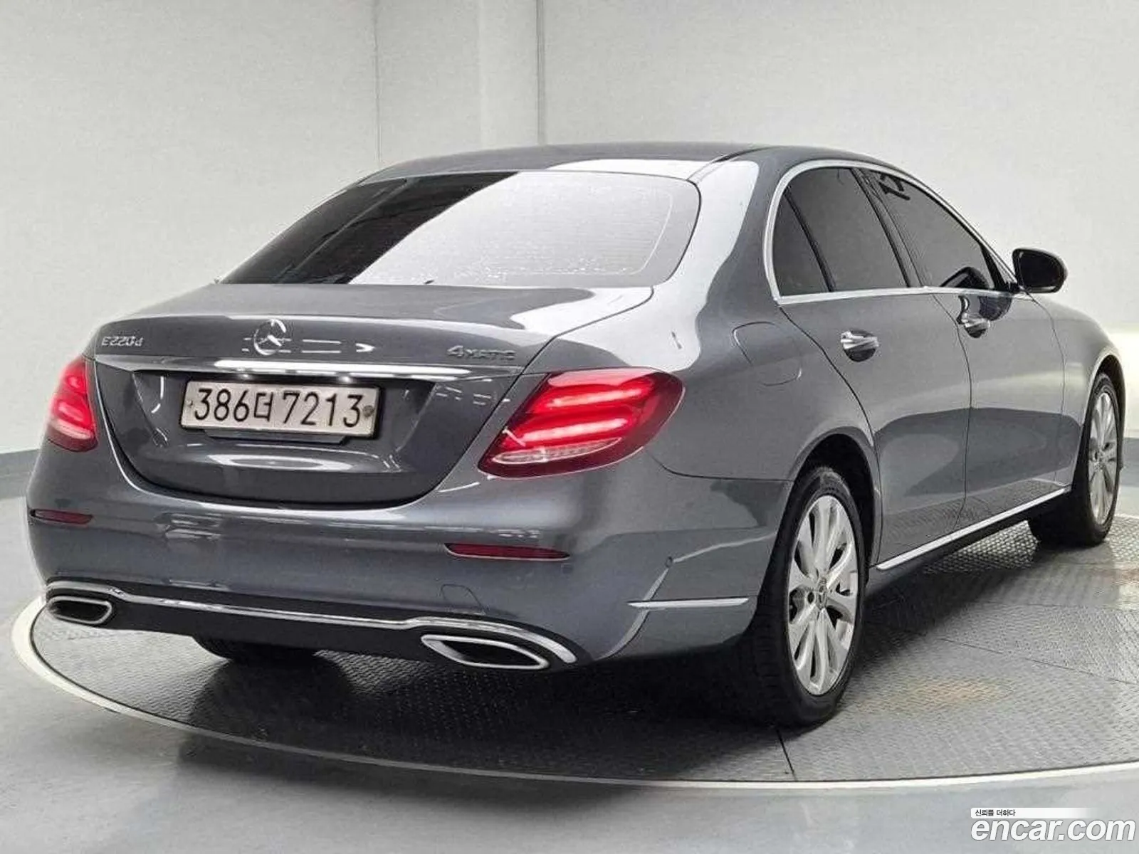 Mercedes-Benz E-Klasse V W213 S213 C238 E220D 4Matic Exclusive 2018 - фотография 18191077