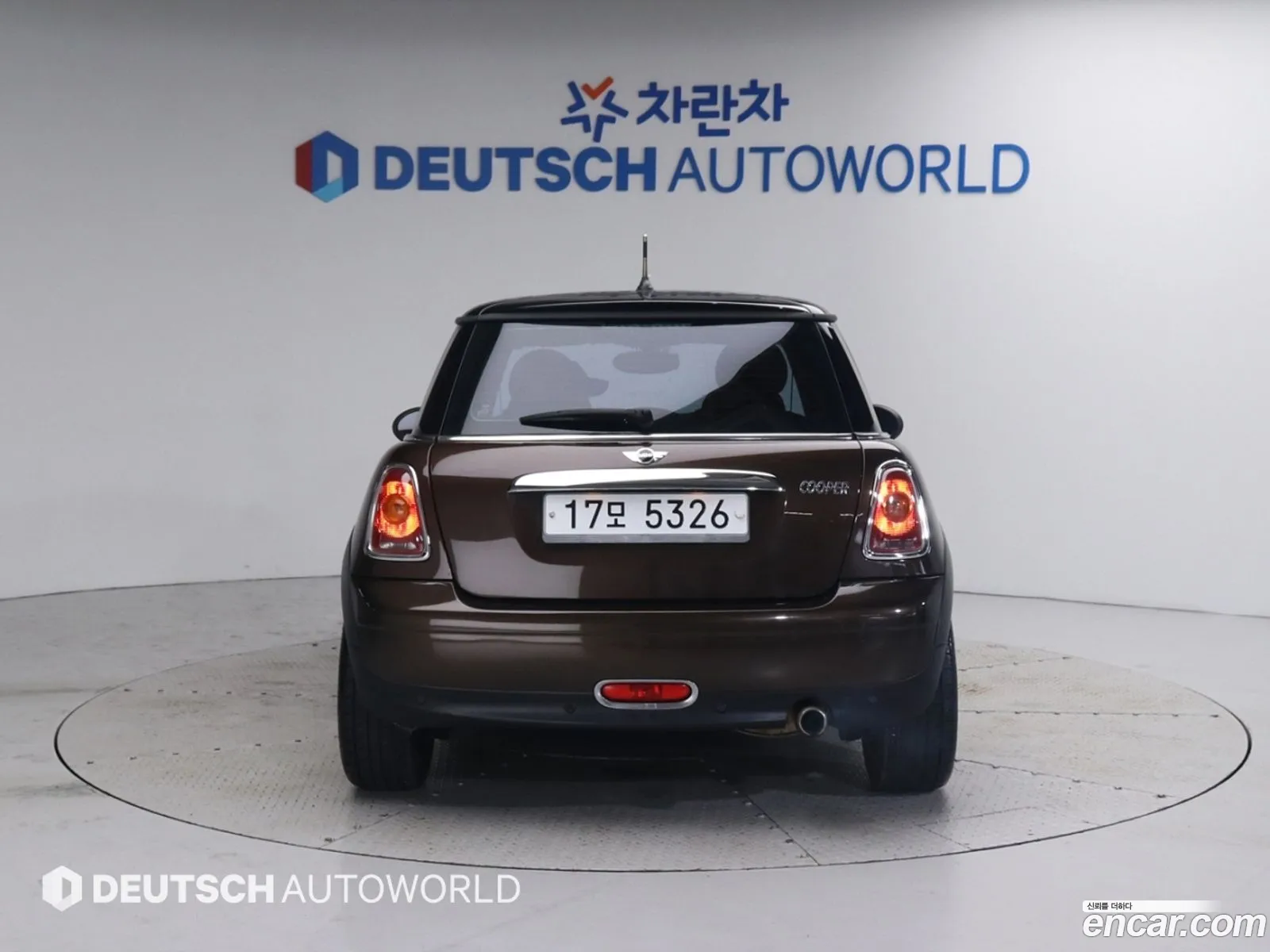 Mini Cooper Mayfair 2010 - фотография 11279925