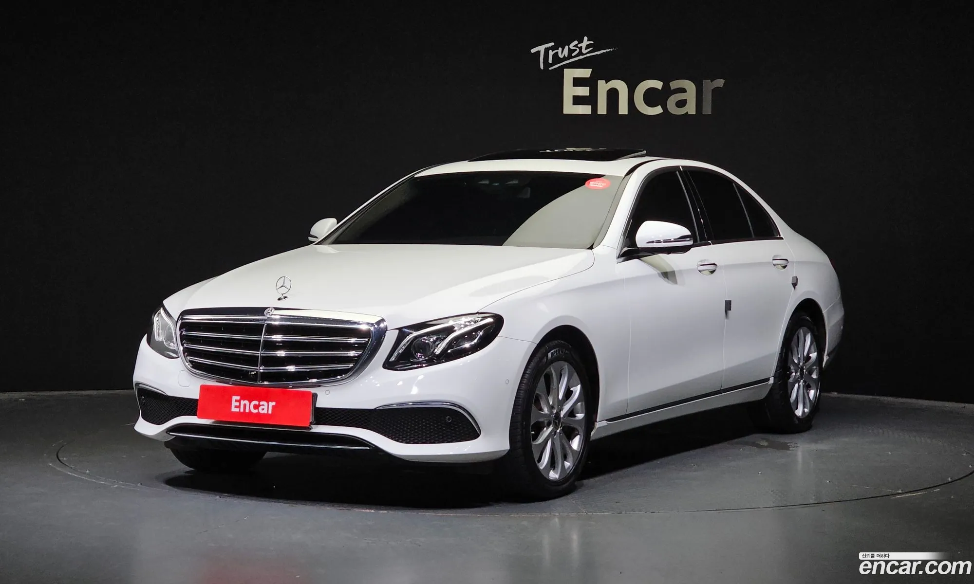Mercedes-Benz E-Klasse V W213 S213 C238 E300 Exclusive 2018 - фотография 17944793