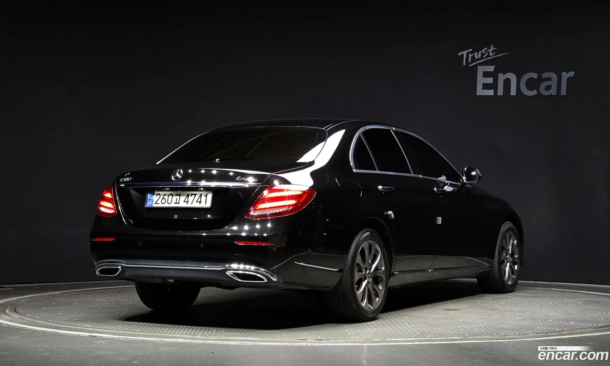 Benz E-Class W213 E220D 4Matic Exclusive - фотография 18123888